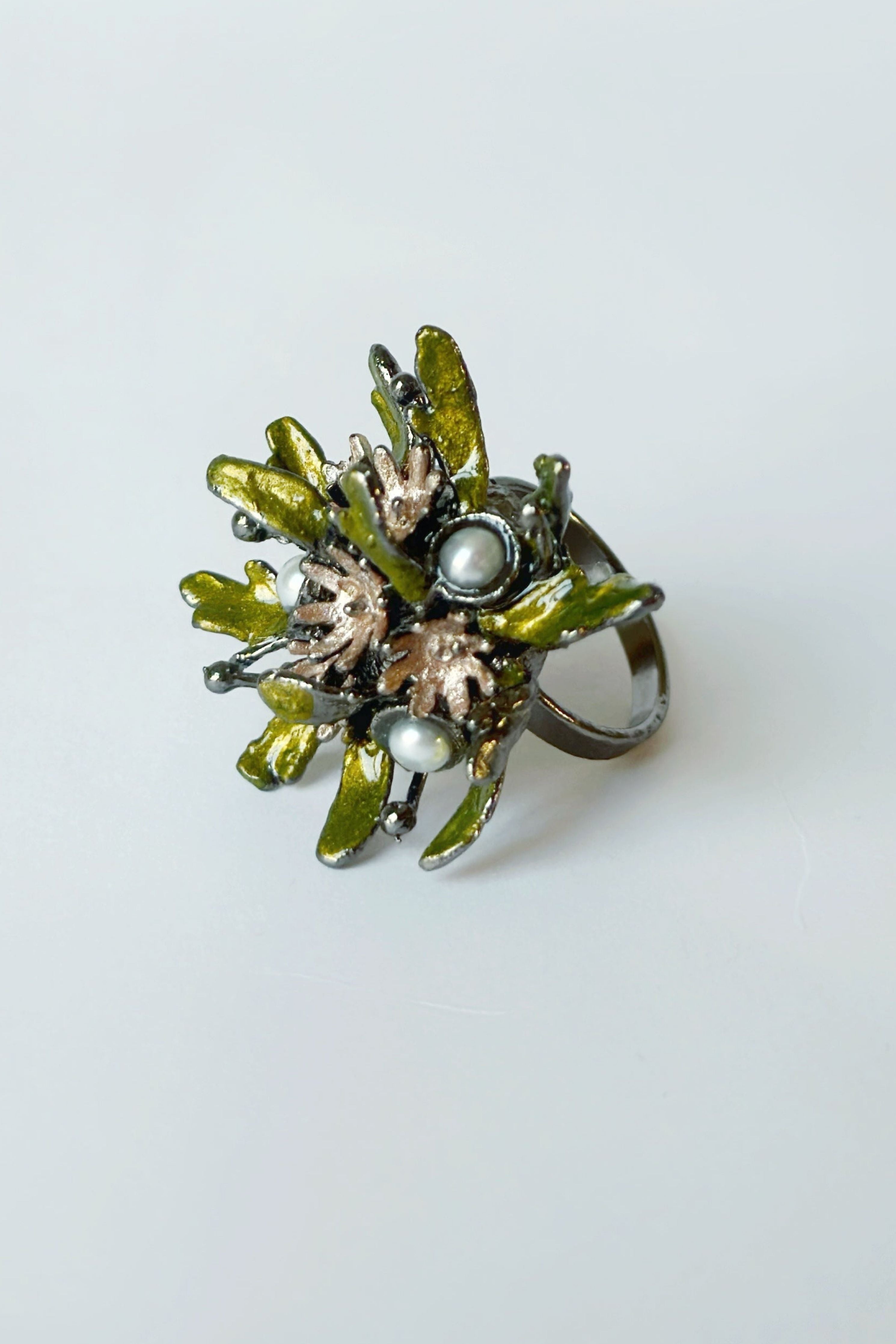Flowerburst Ring Black