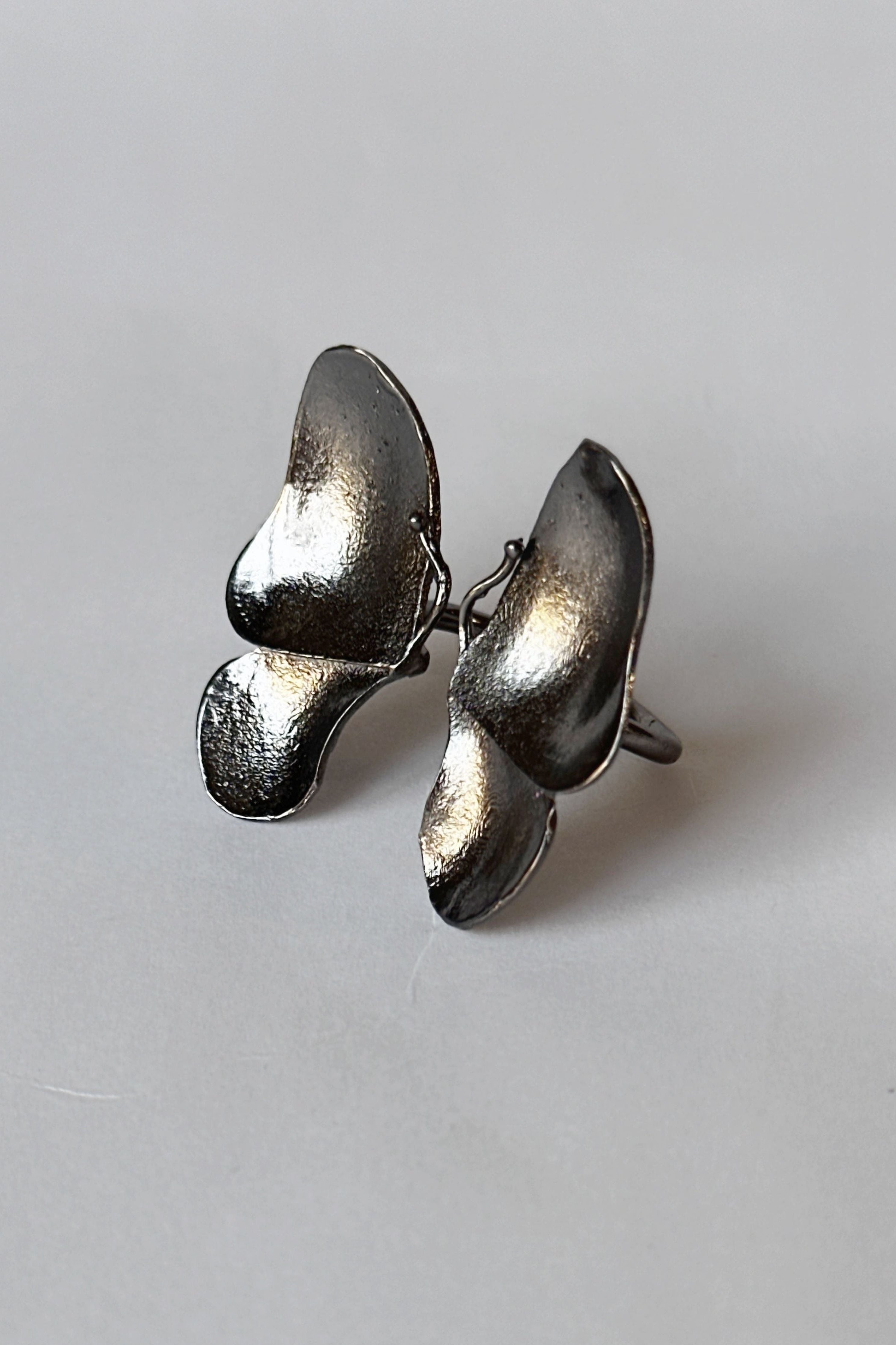 Wings of Spring open Butterfly ring black