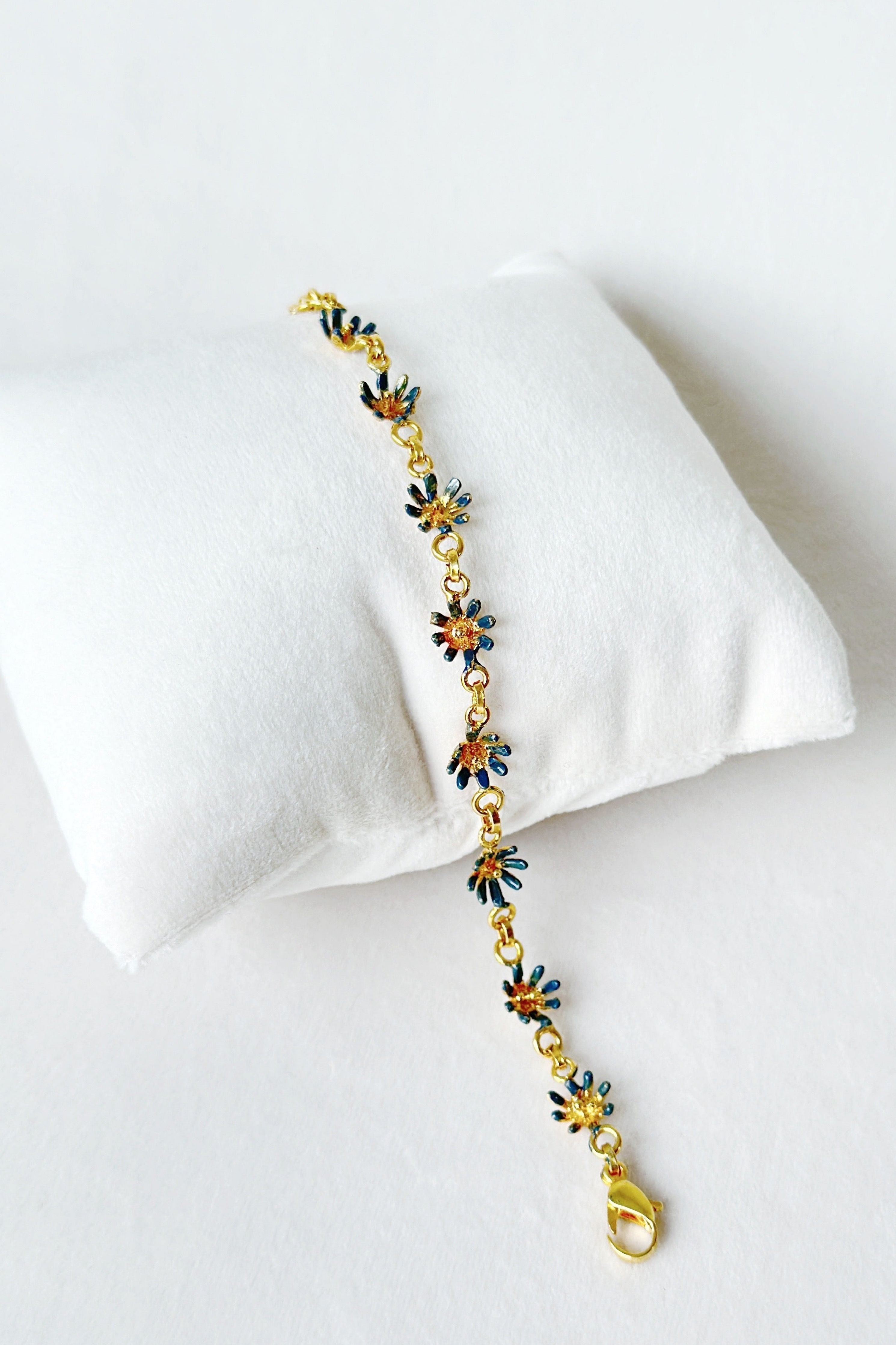 Floral String Bracelet Forget Me Not Blue