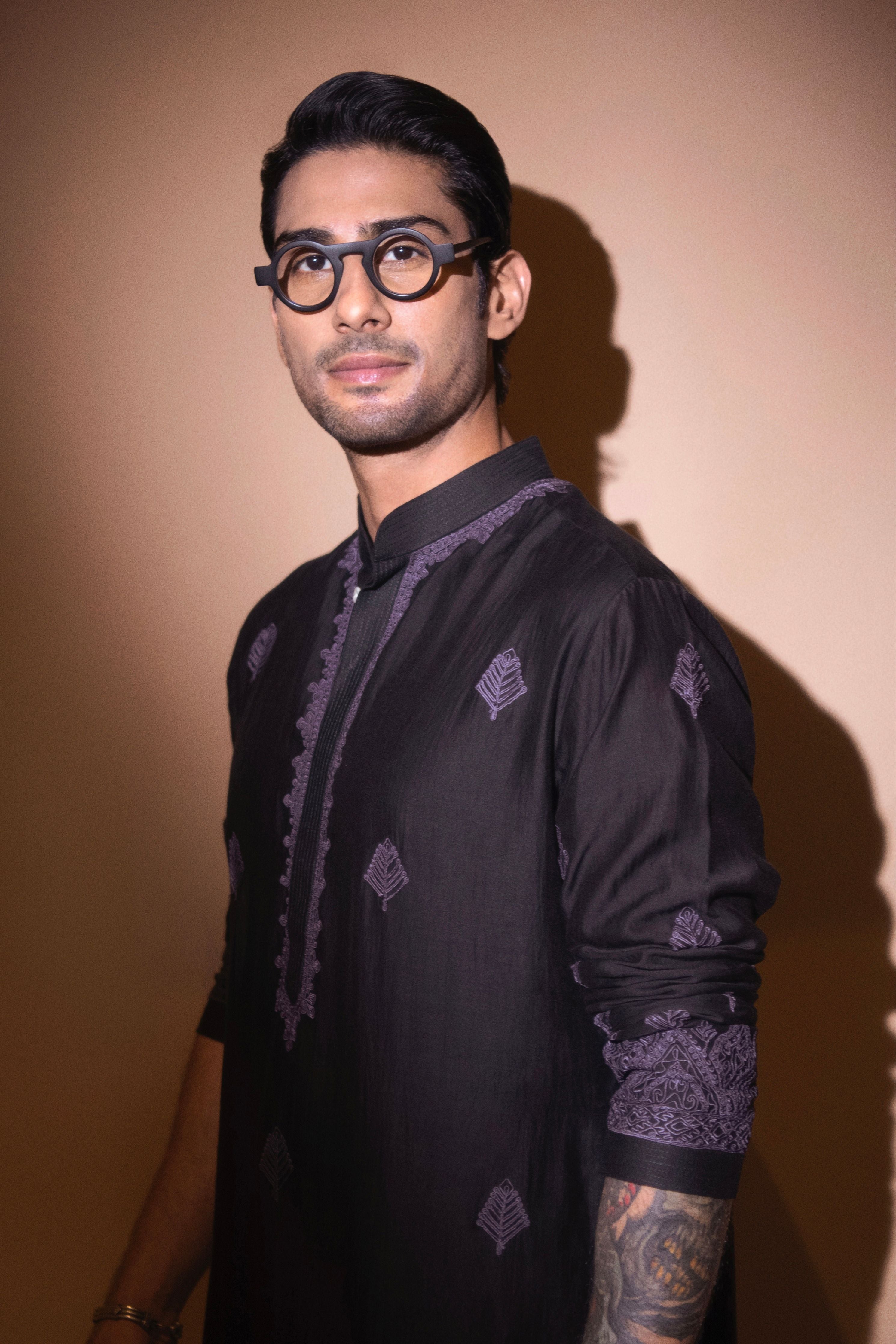 Prateik In Black Aztec Kurta Set