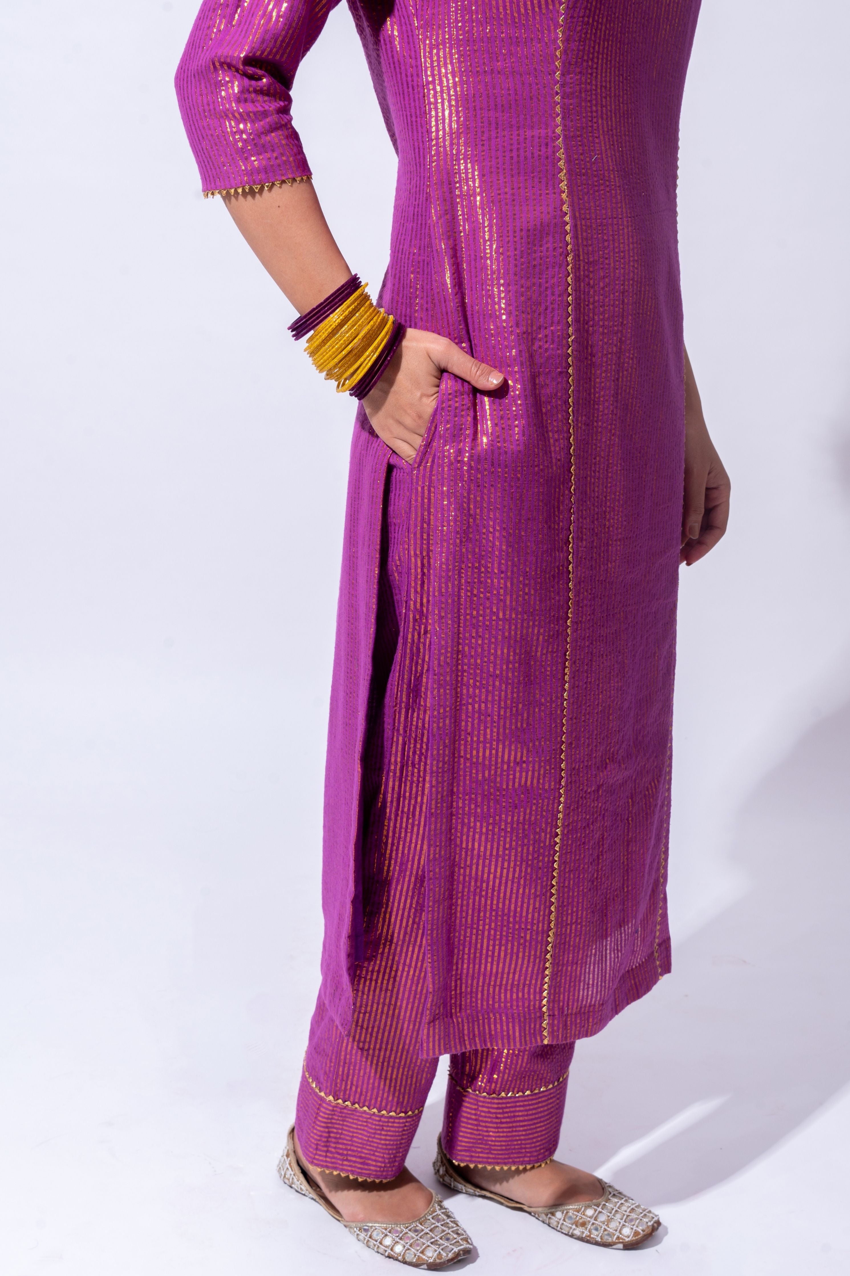 Bulbul Zari Kurta Set
