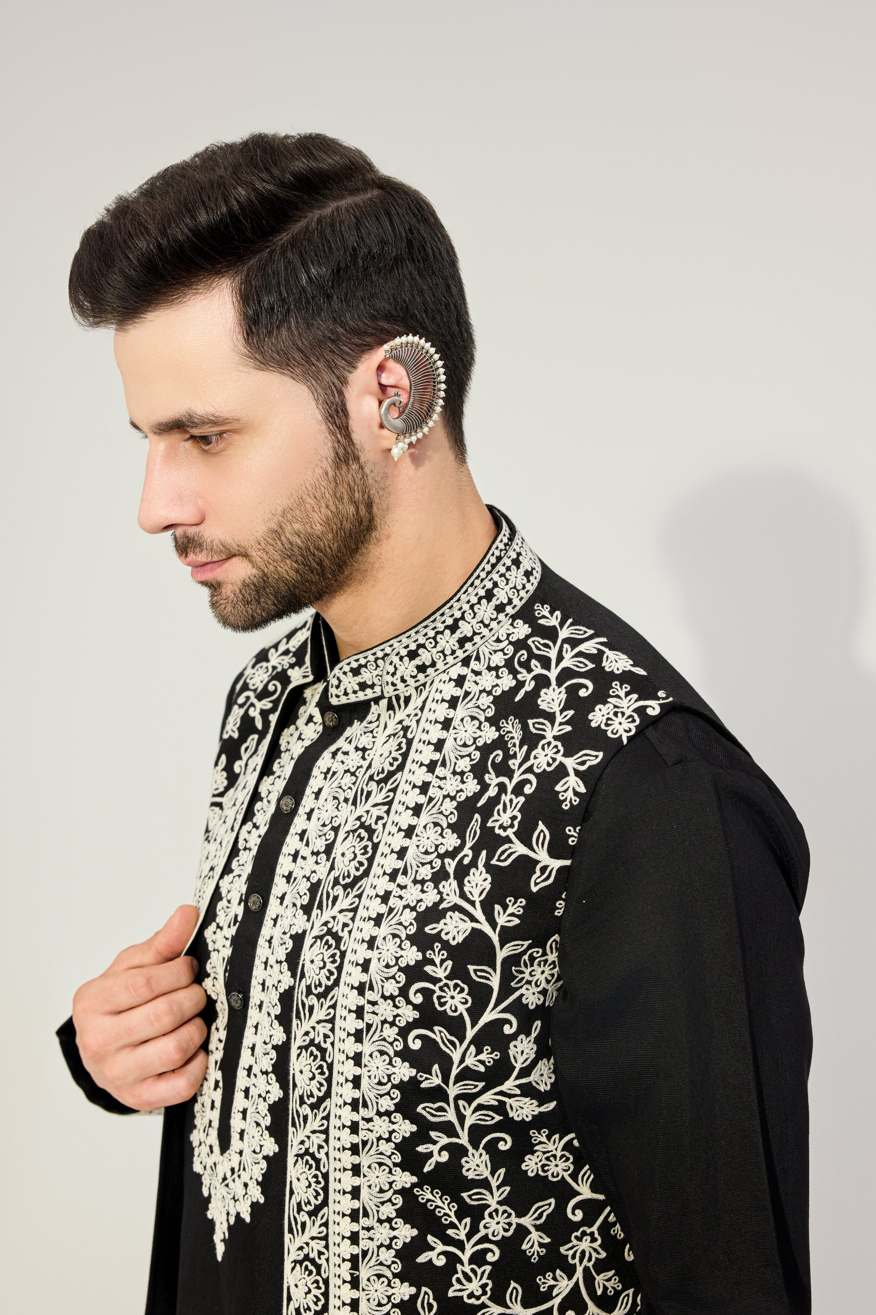 Gullista Embroidery Black Bundi Set