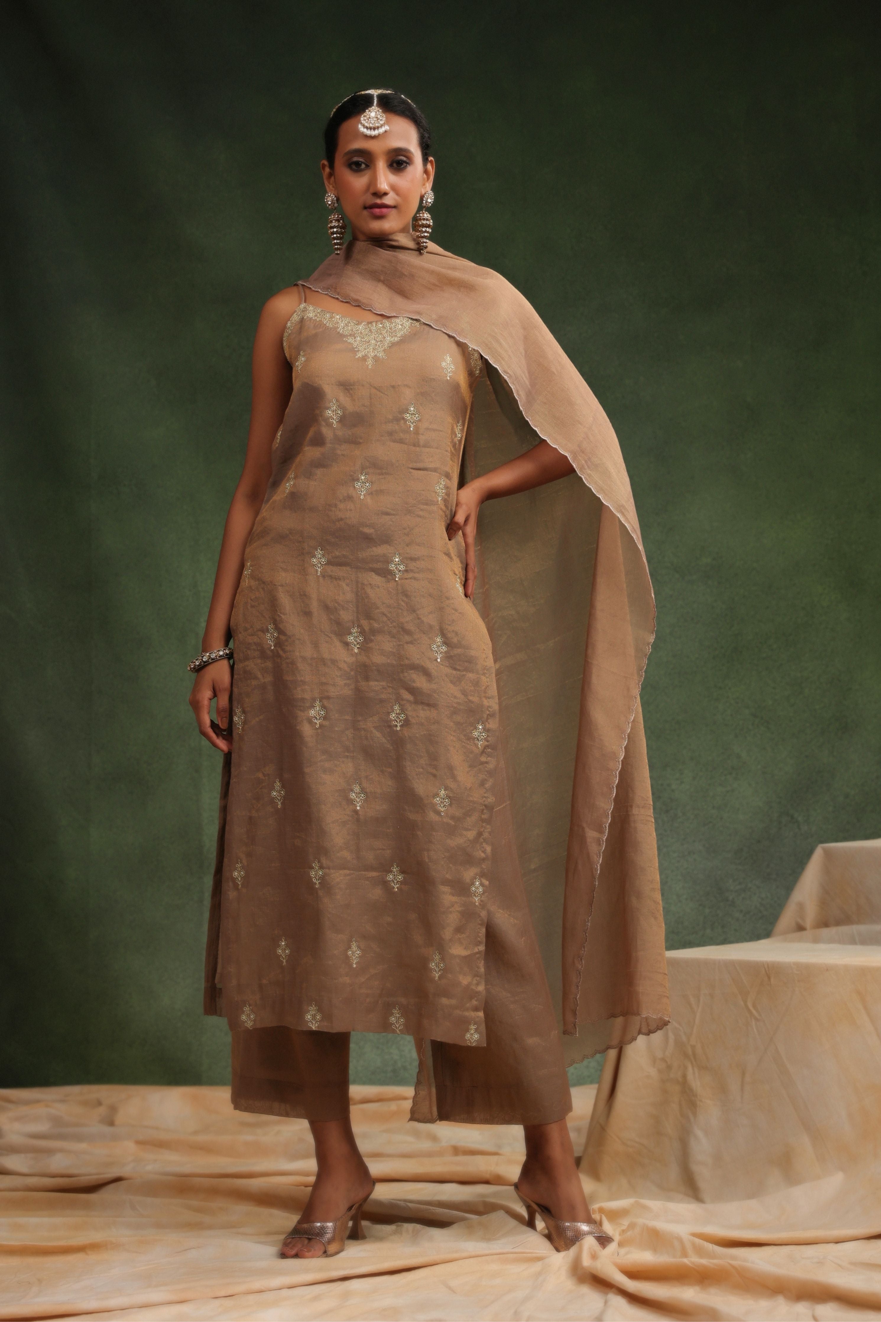 Fall In Love Kurta Set
