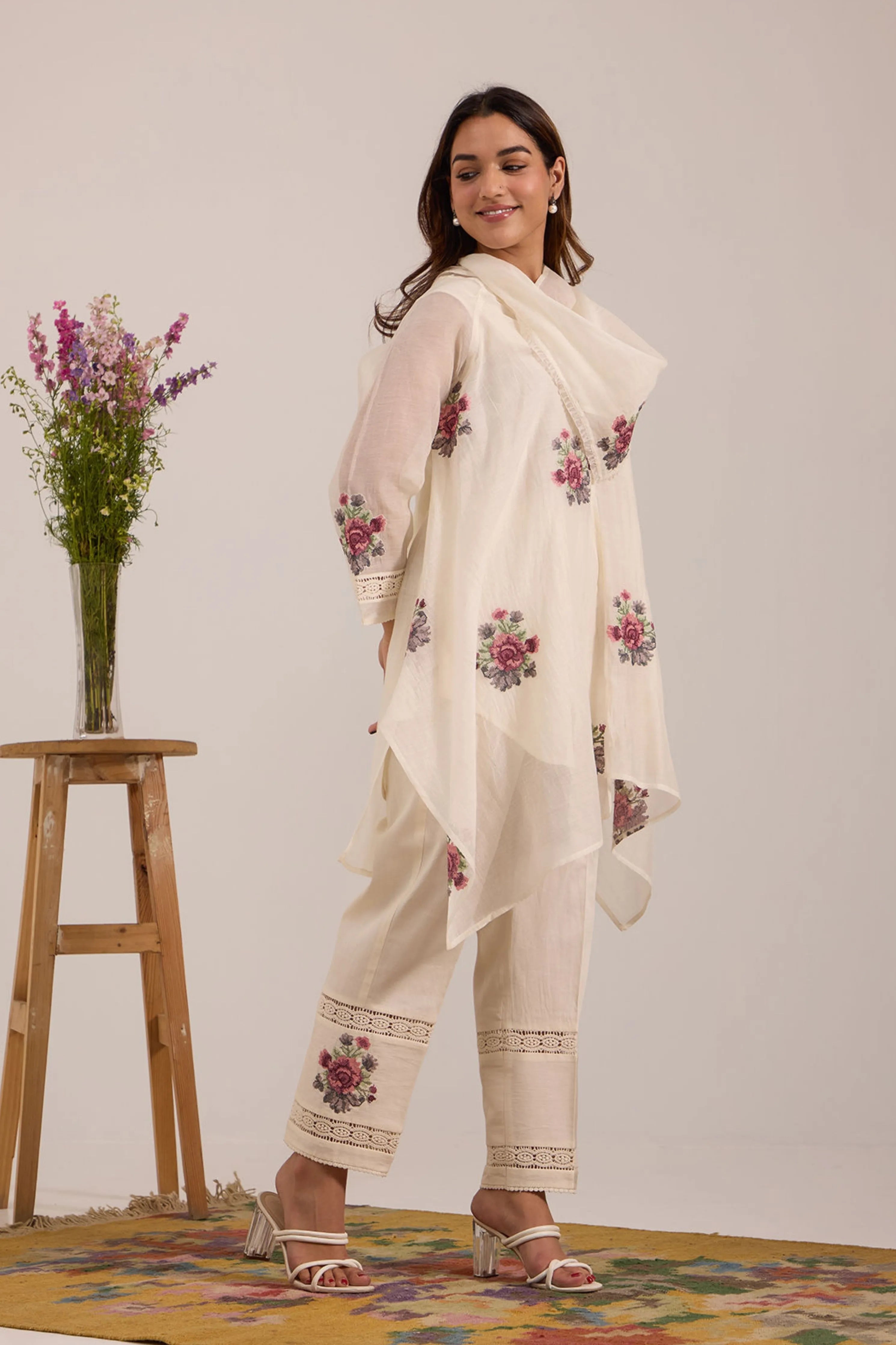 Off White Embroidered Kurta Set