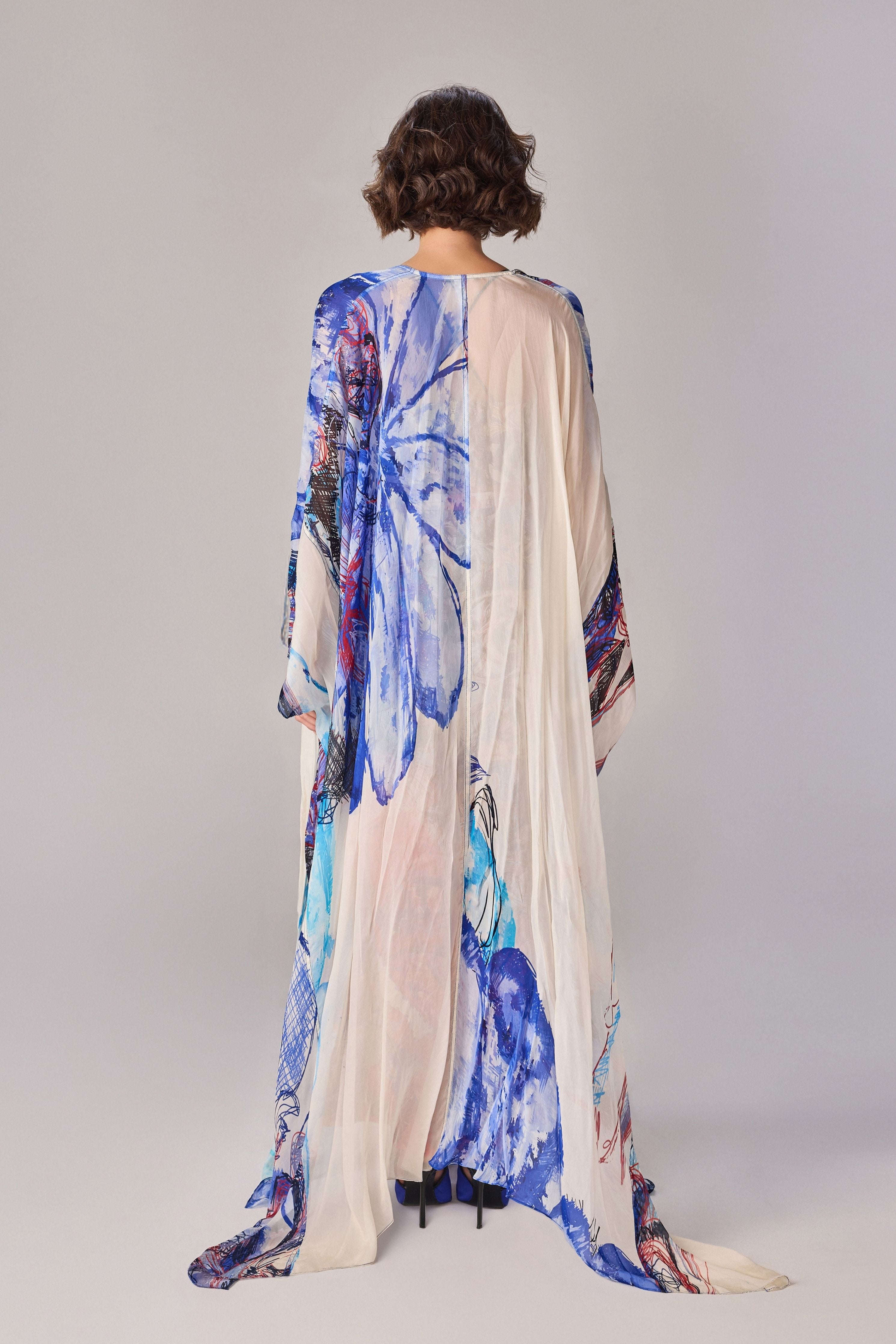 Dolly Cape set