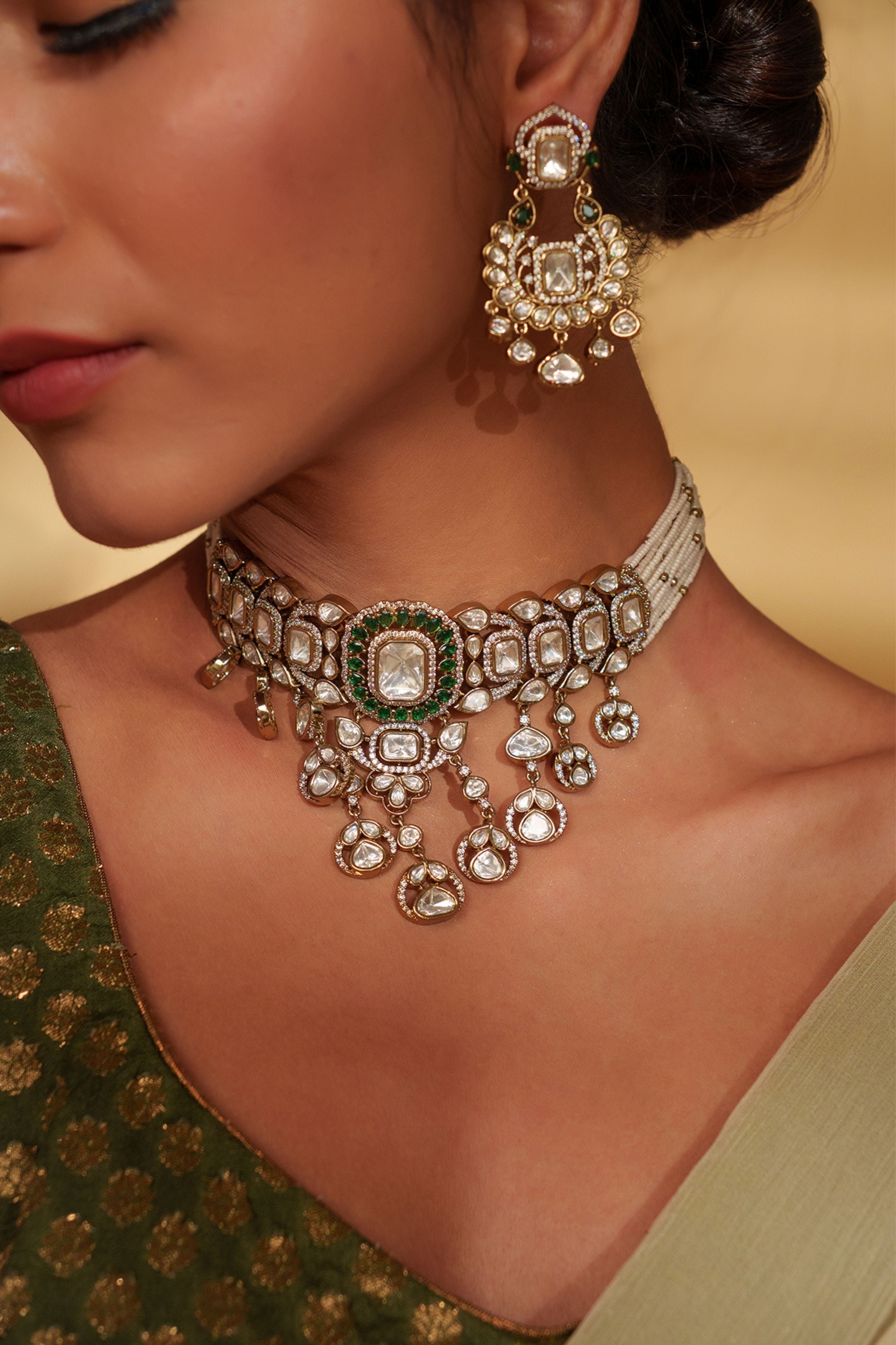 Contemporary Bold And Dramatic Two Tone Finish Polki Choker Set