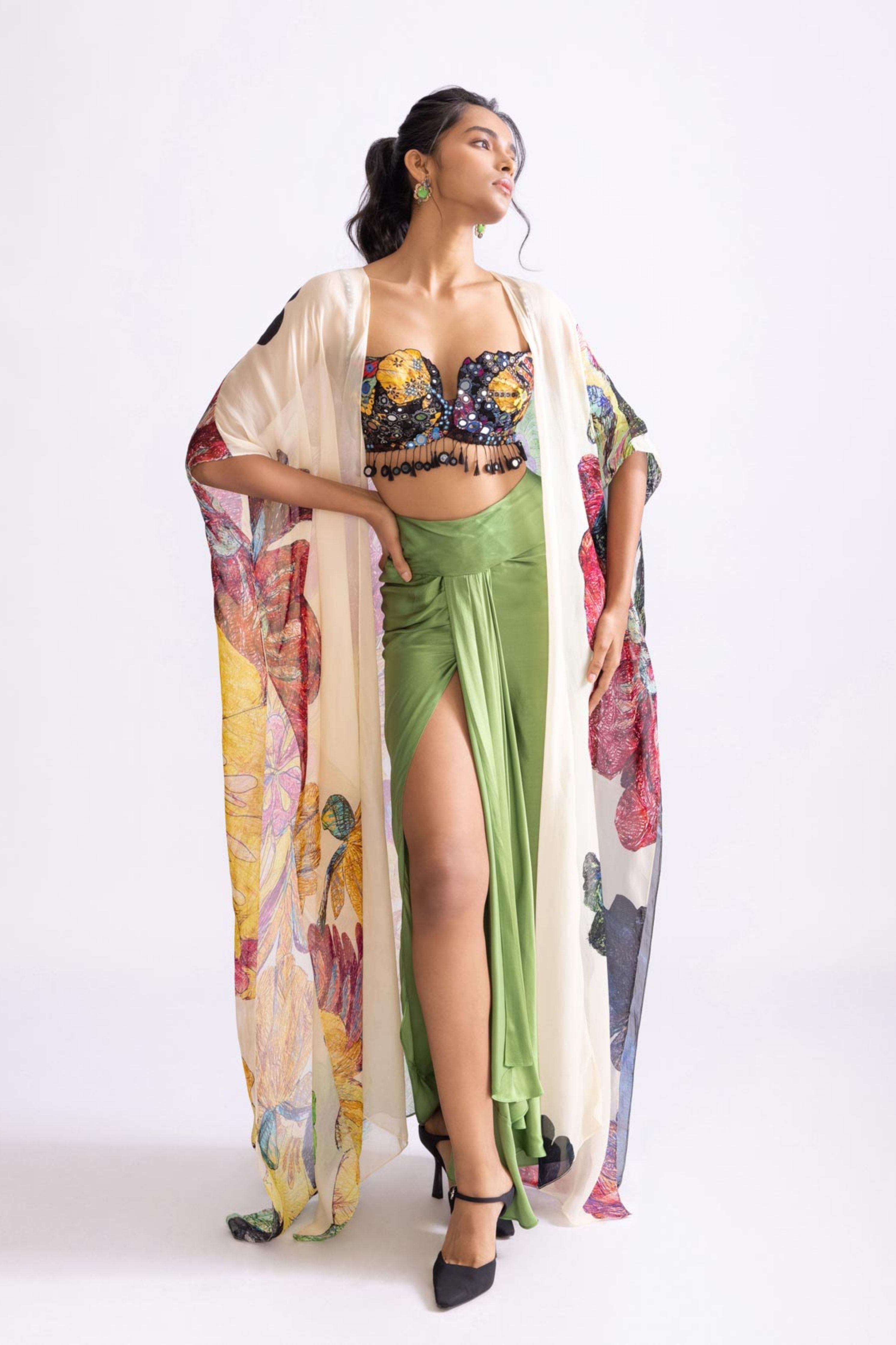 Dolly Bermuda Cape Set
