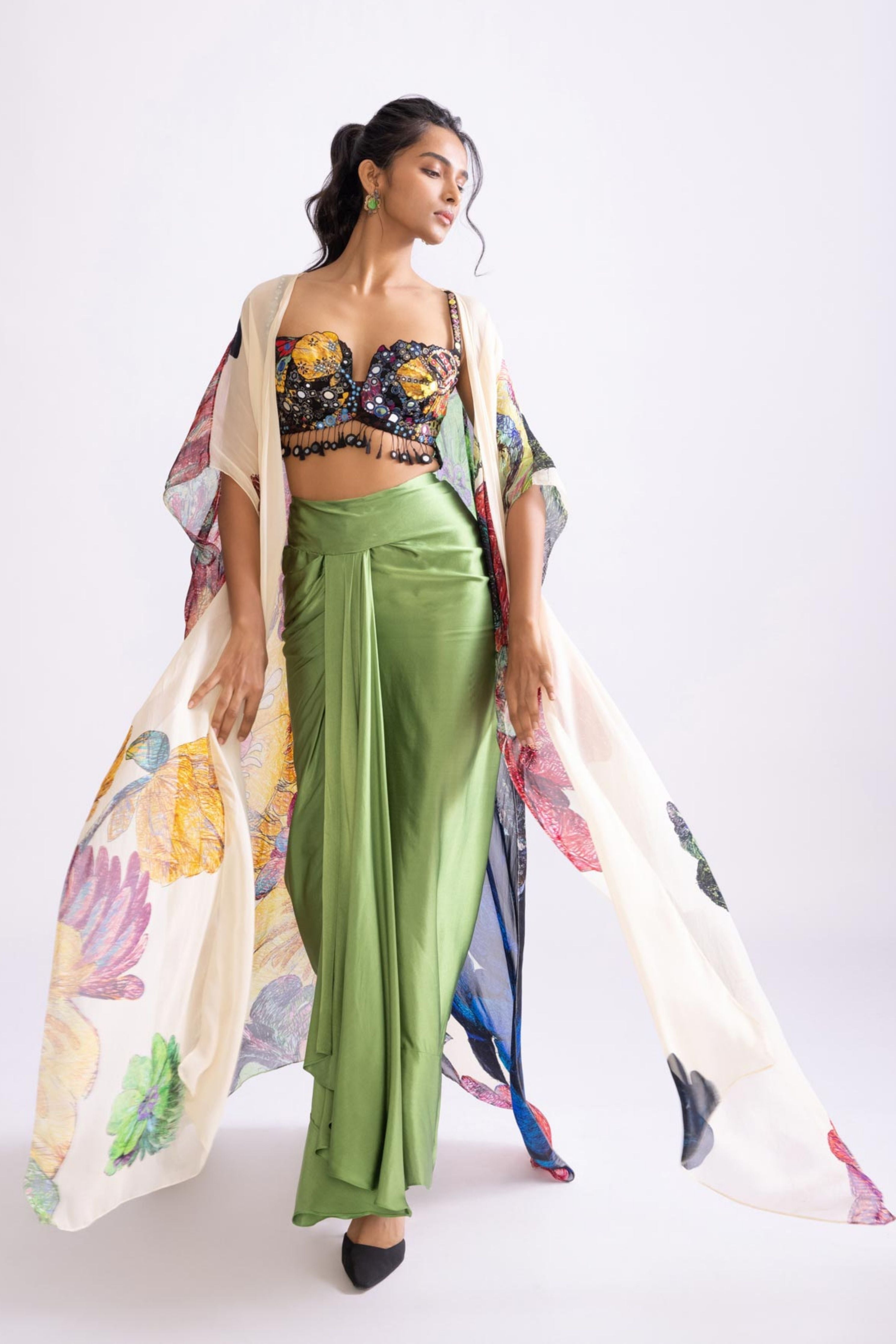 Dolly Bermuda Cape Set