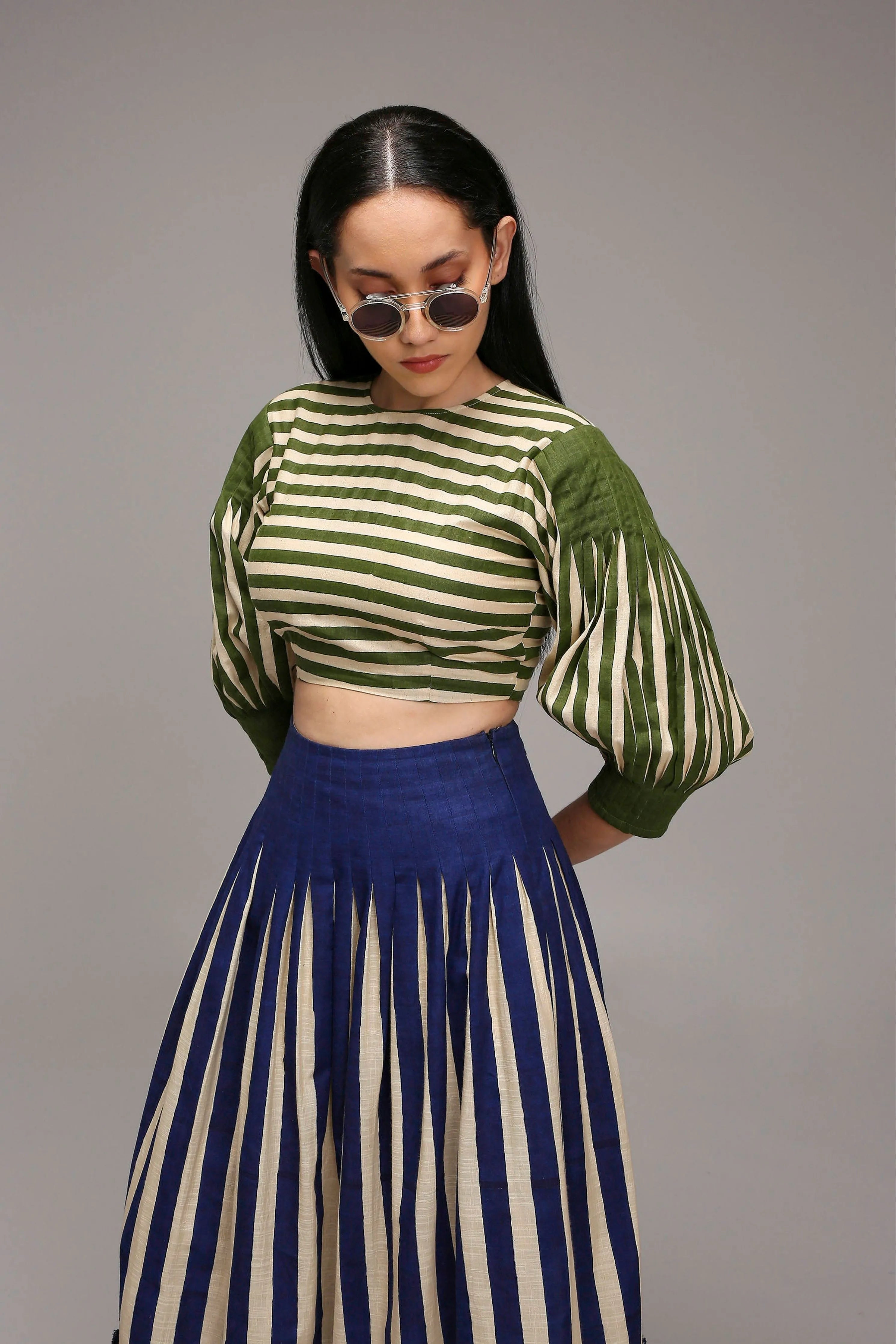 Egg-Shell Crop Top Dual Striped Stole Skirt Set