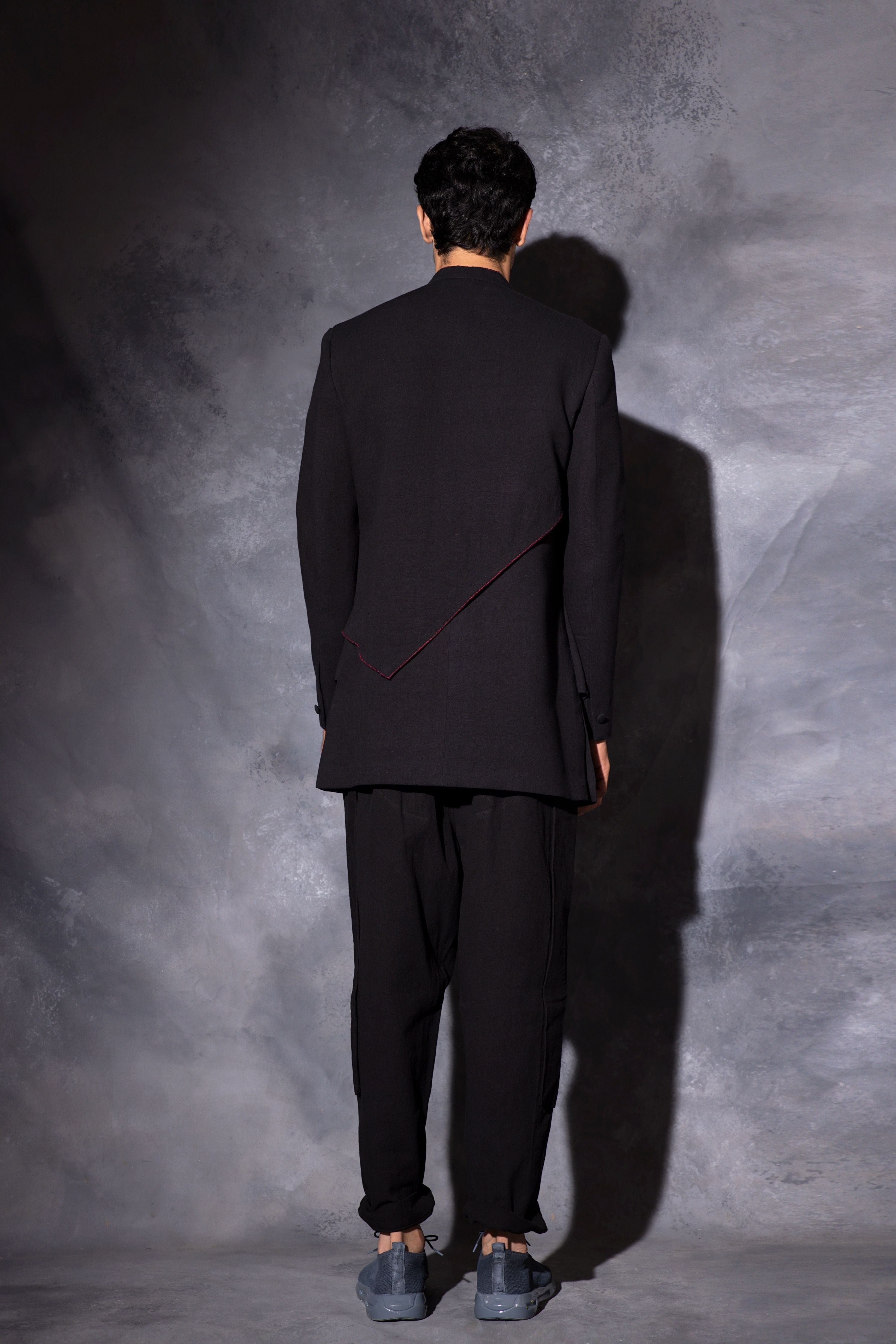 Layered Bandgala