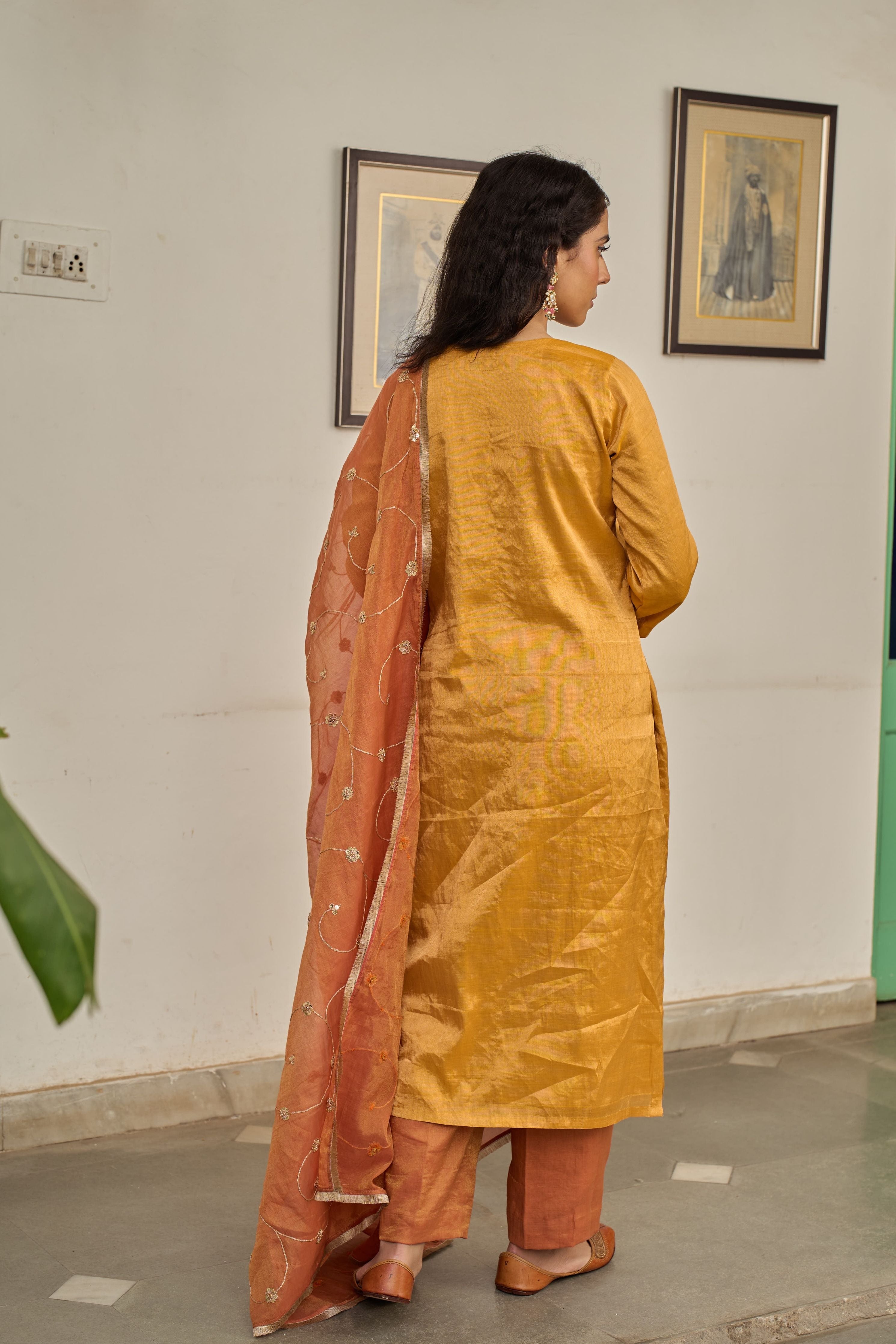 Sabha Kurta Set