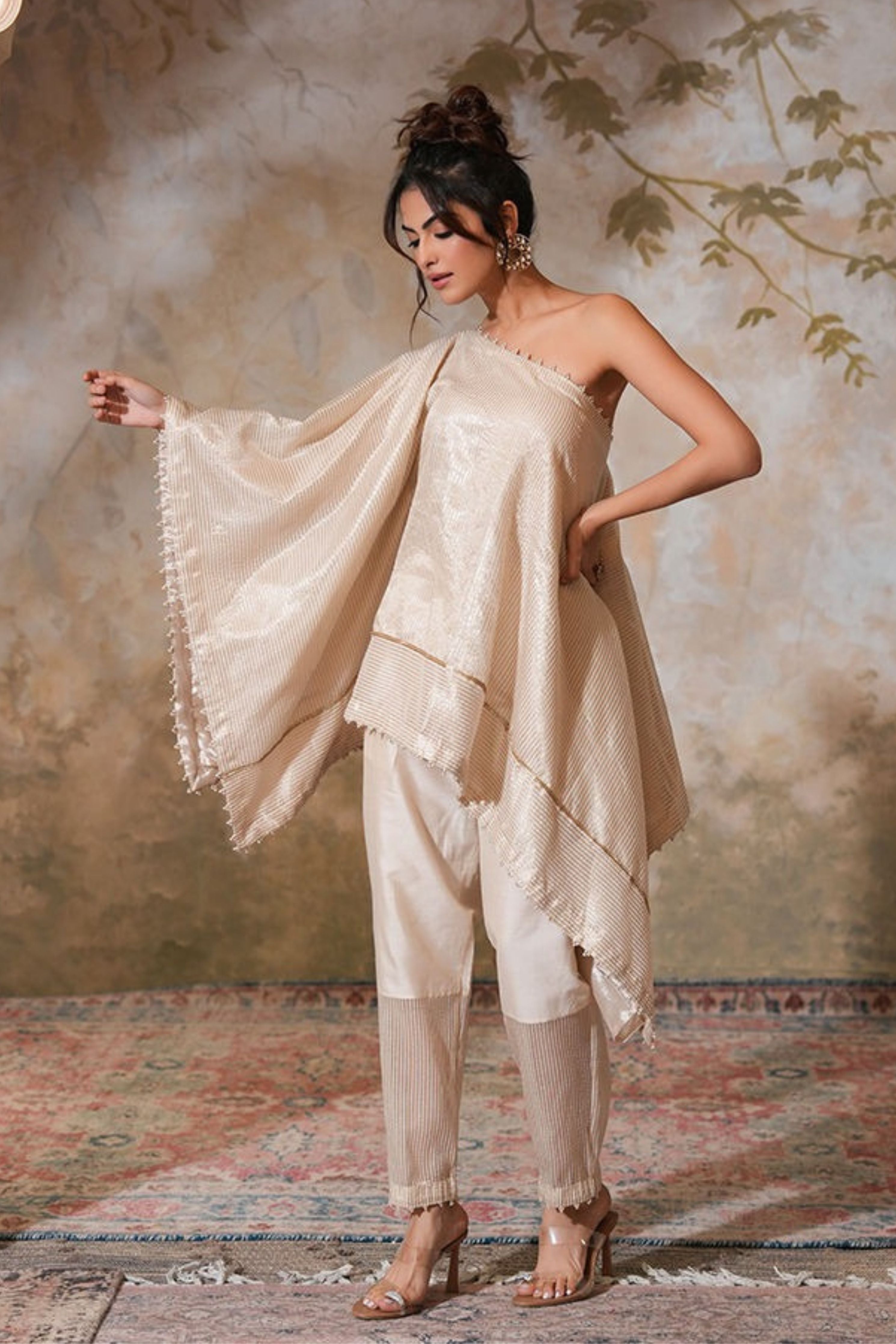 Kohra Tissue Silk Kaftan Set