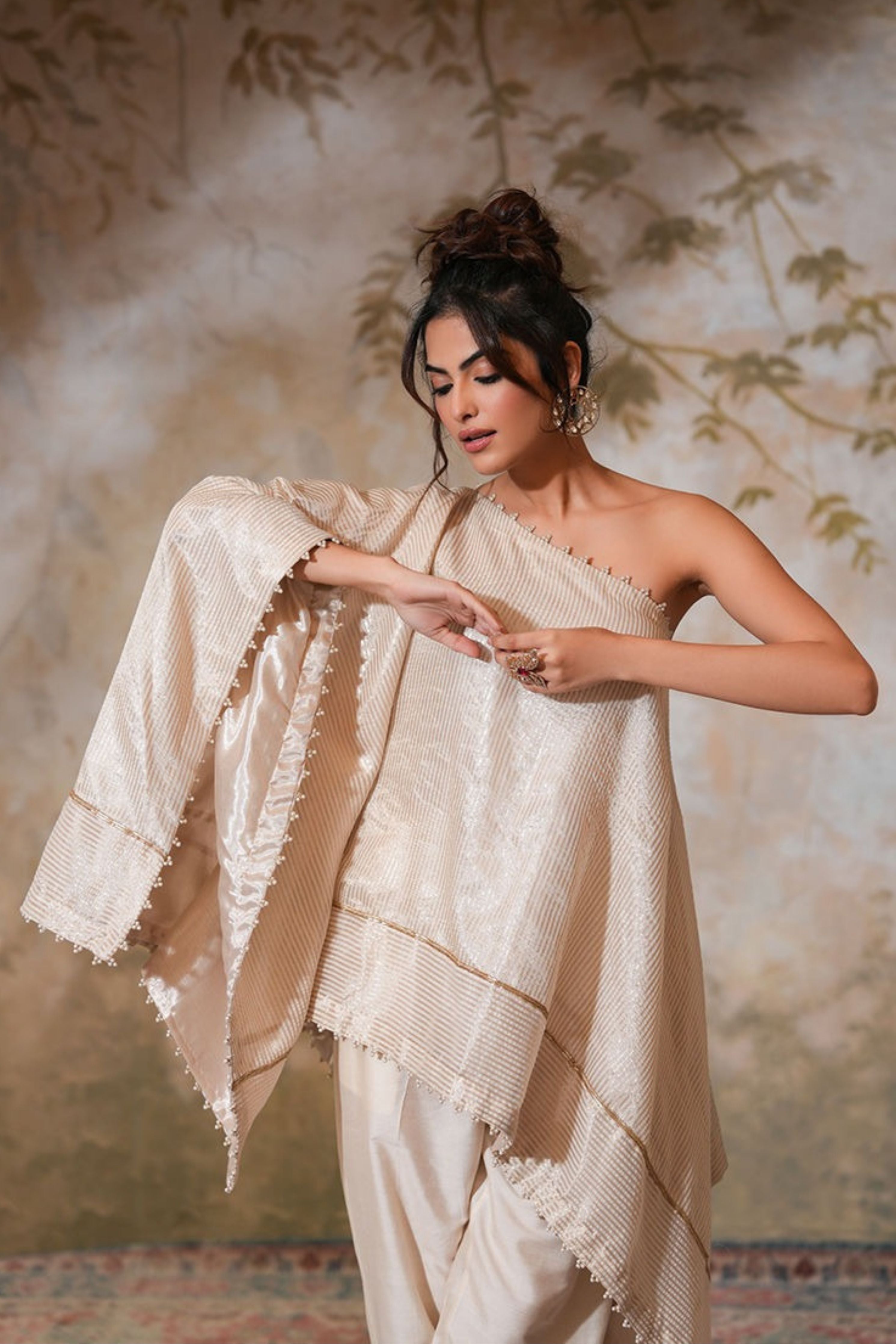 Kohra Tissue Silk Kaftan Set