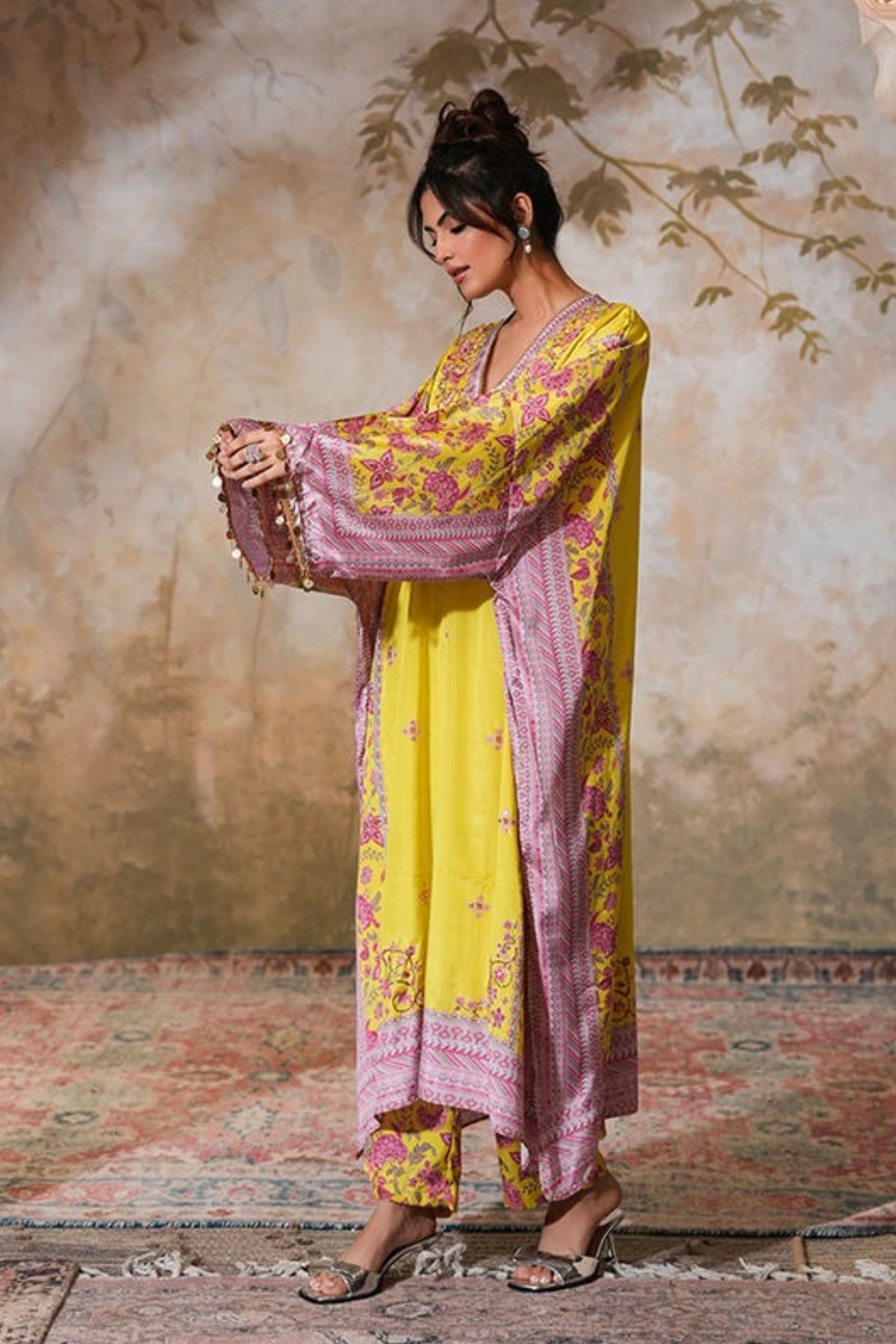 Nargis Naayab Kaftan Set