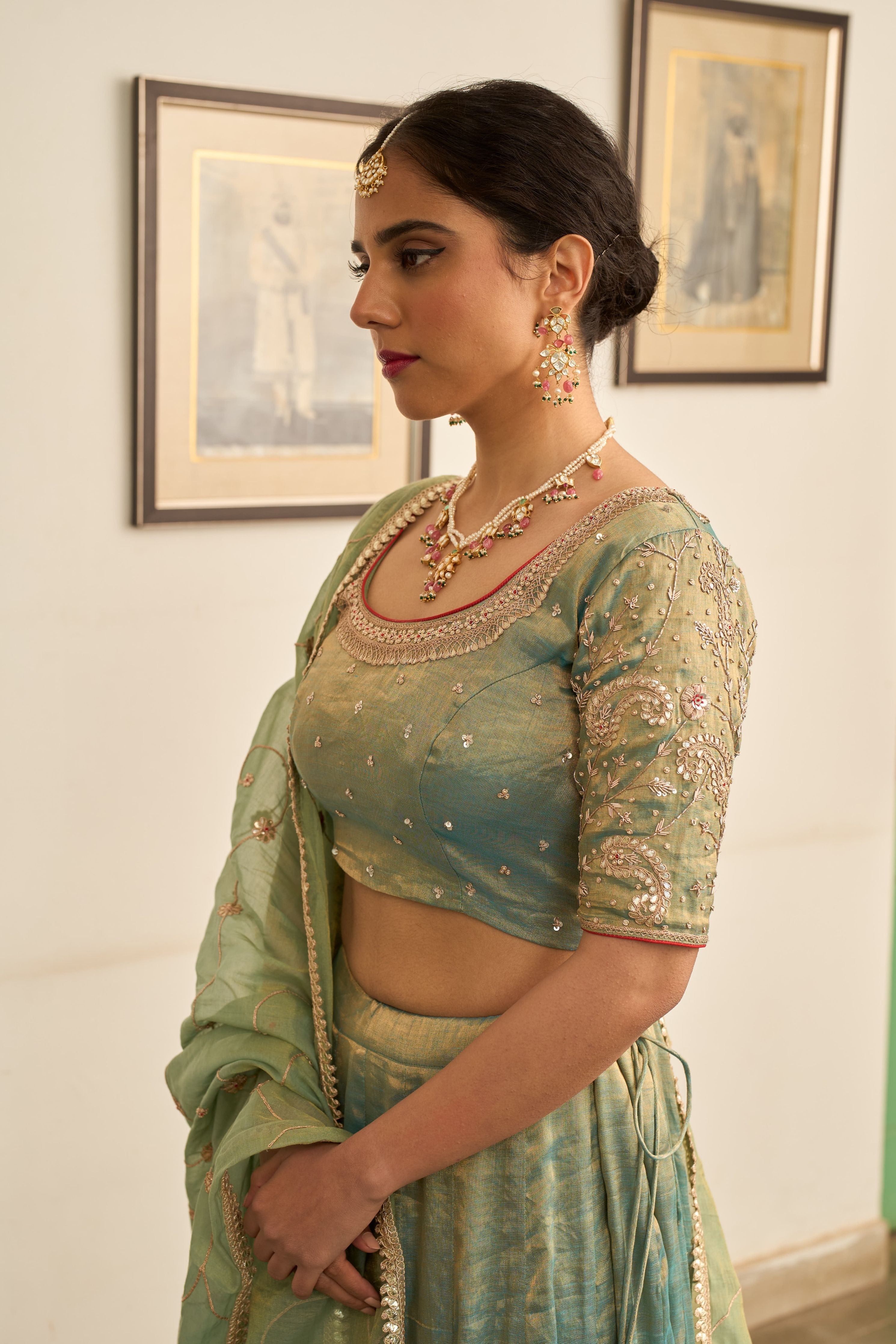 Nayaab Lehenga Set