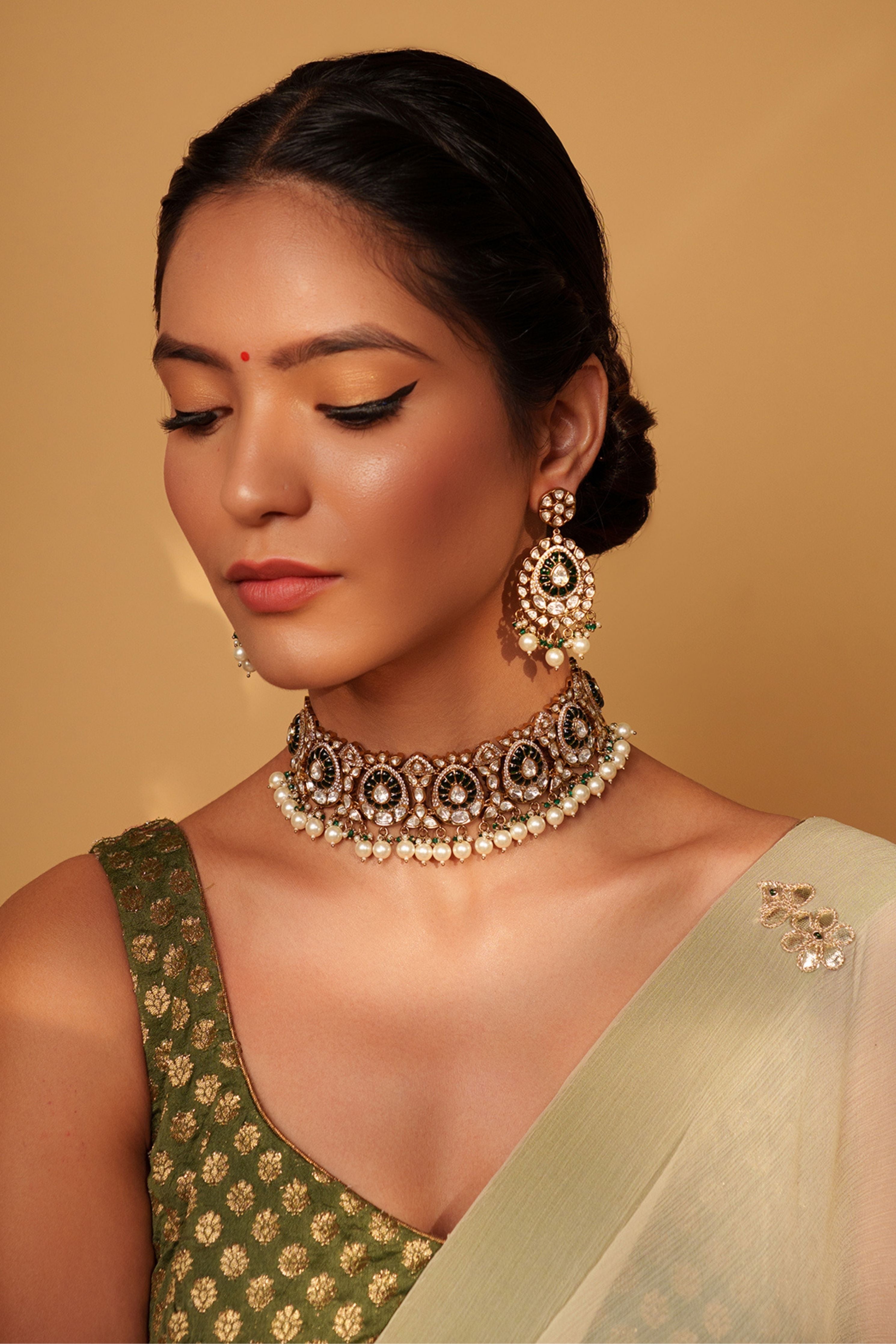 Green Bold Two Tone Finish Polki Choker Set
