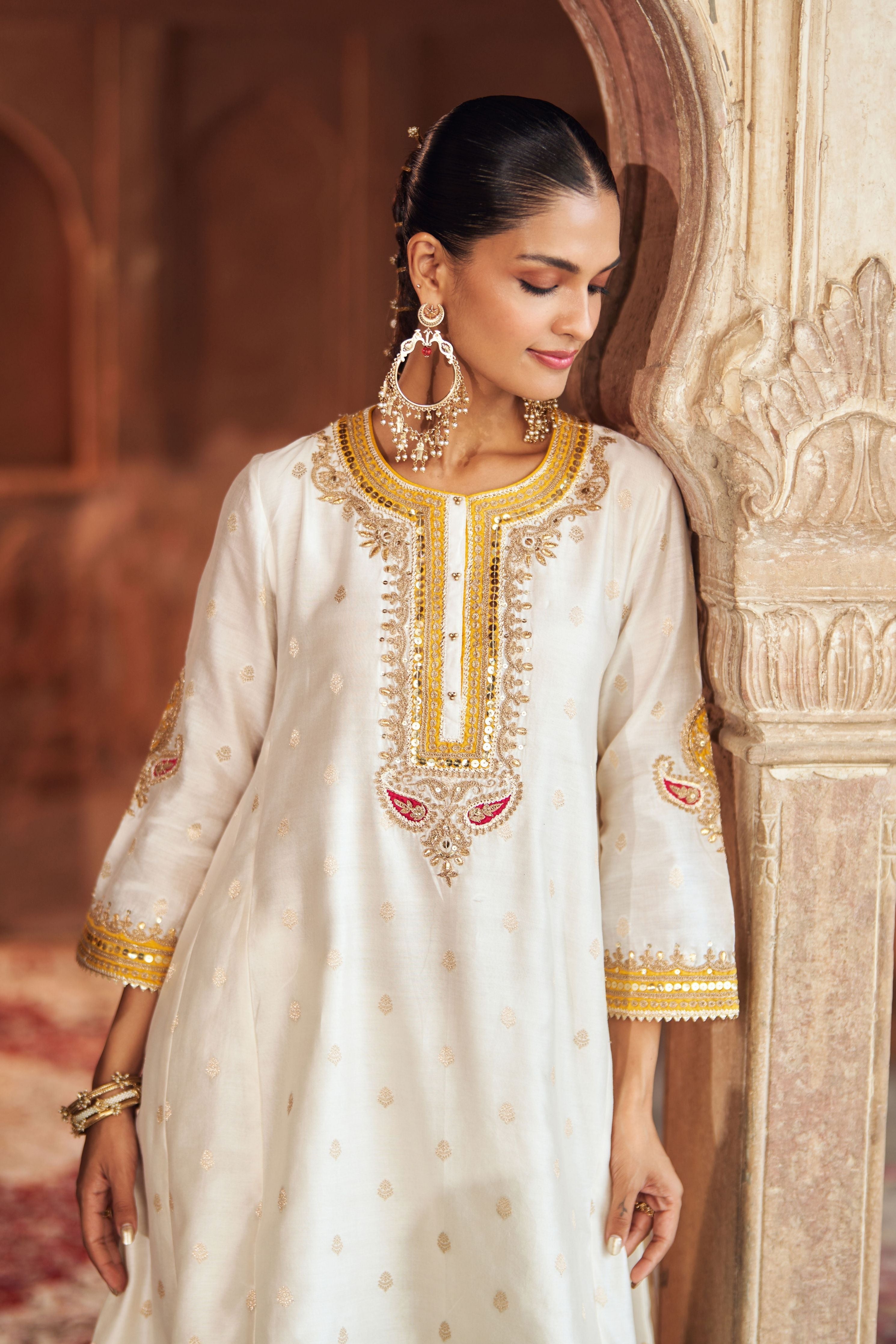 Inaayat Daisy Ivory Chauga With Salwar