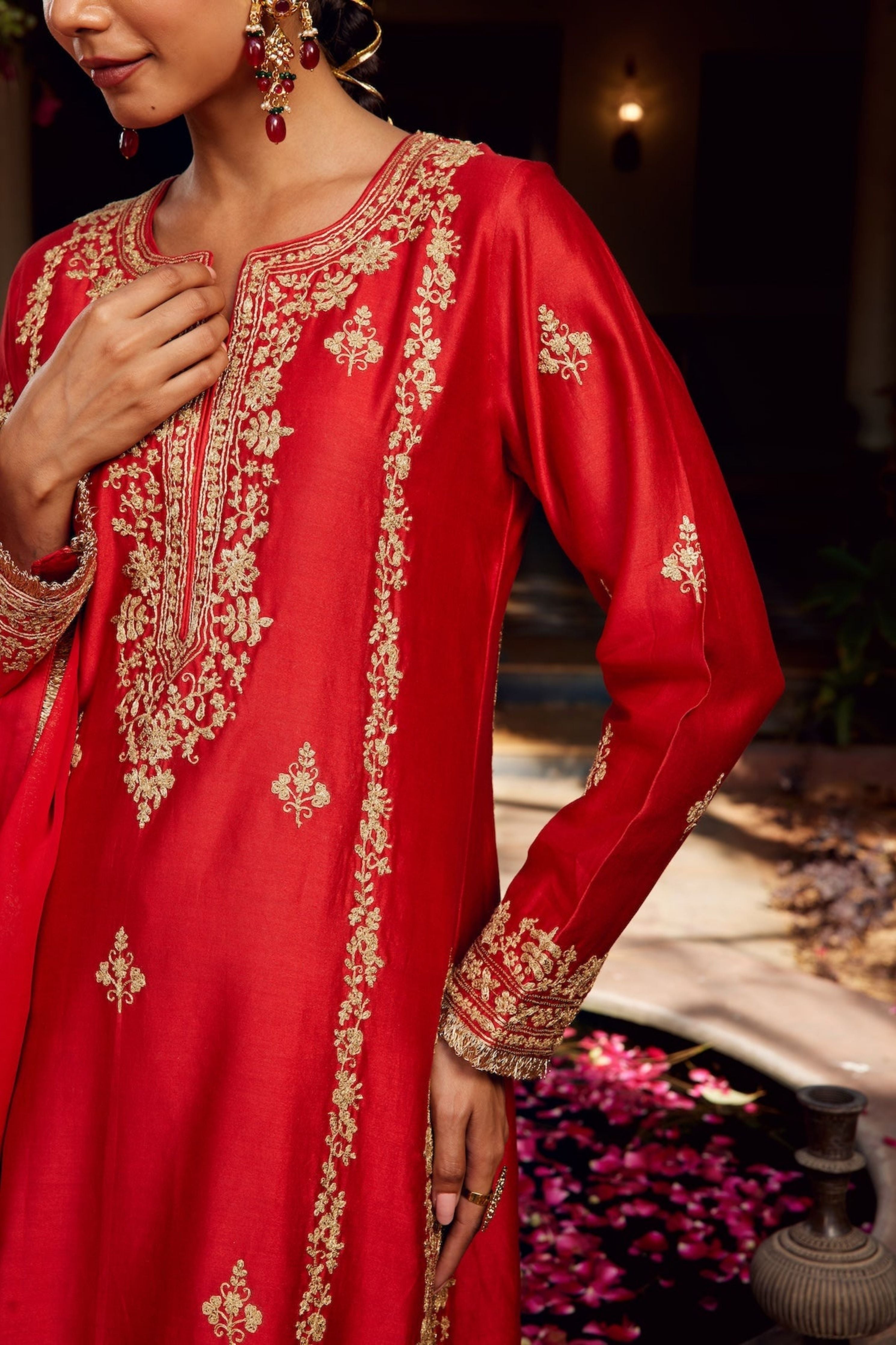 Sindoori Inayat Kurta Set