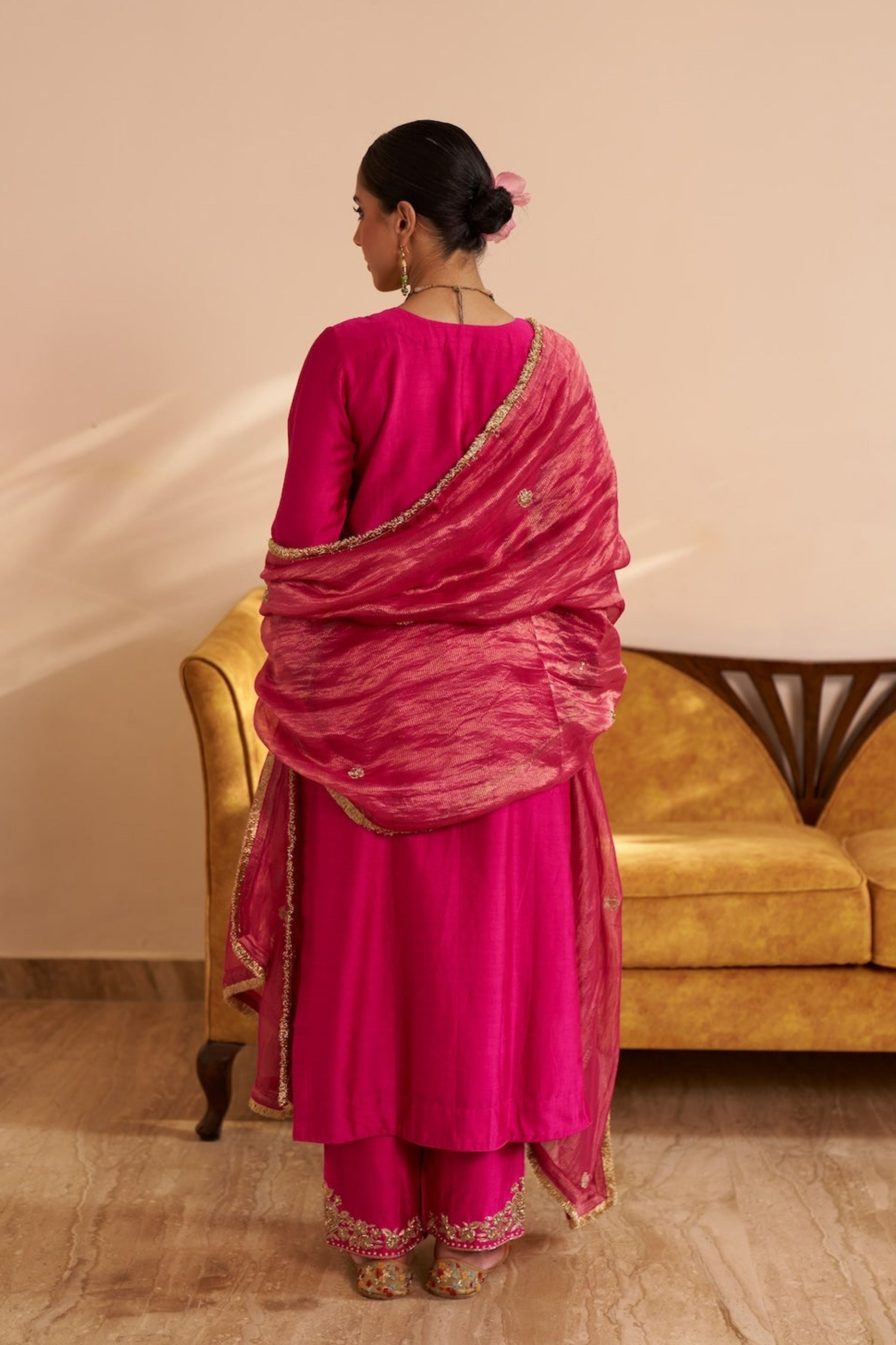 Inayat Fushisa Kurta Set