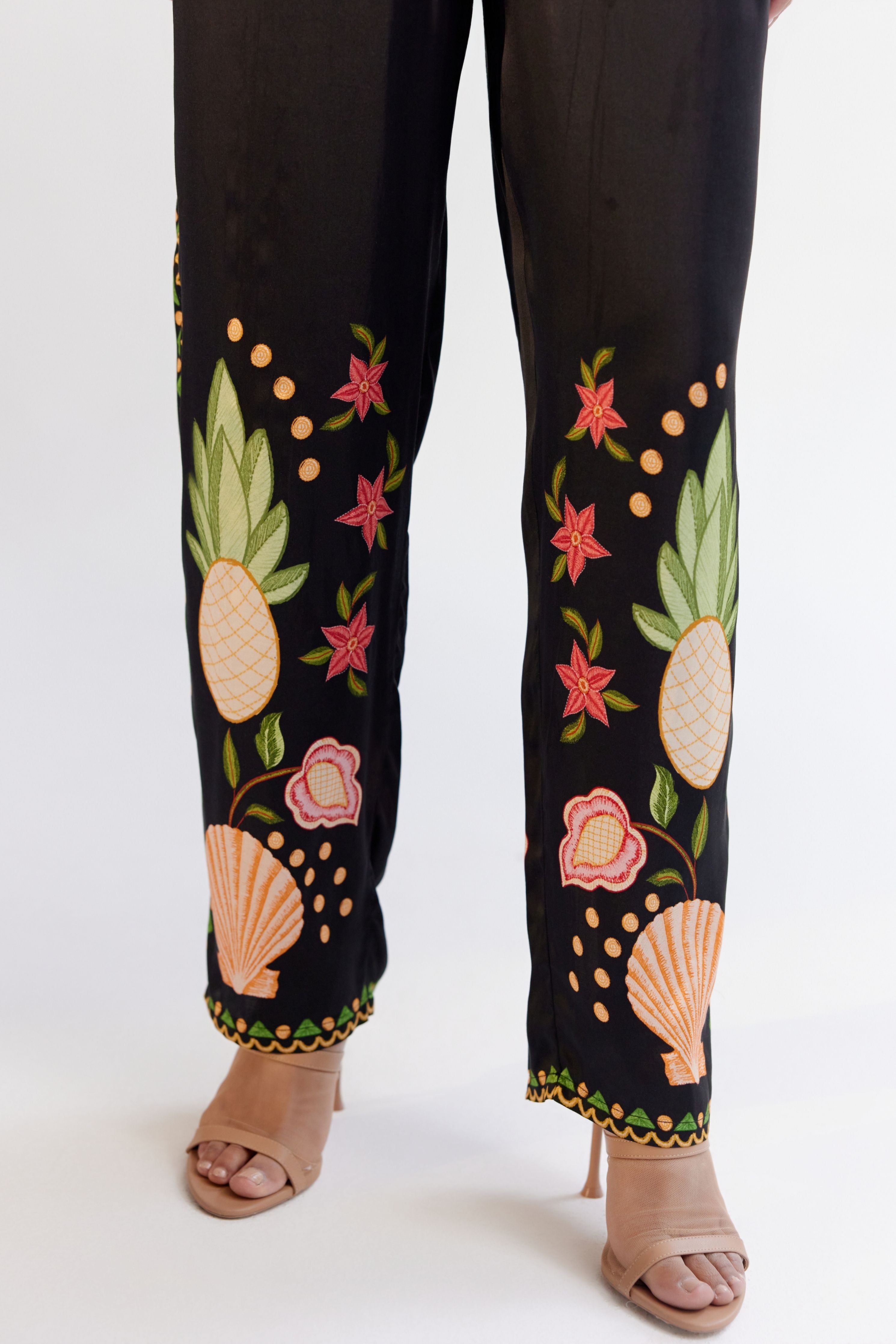 Black Ilia Pants Seashell