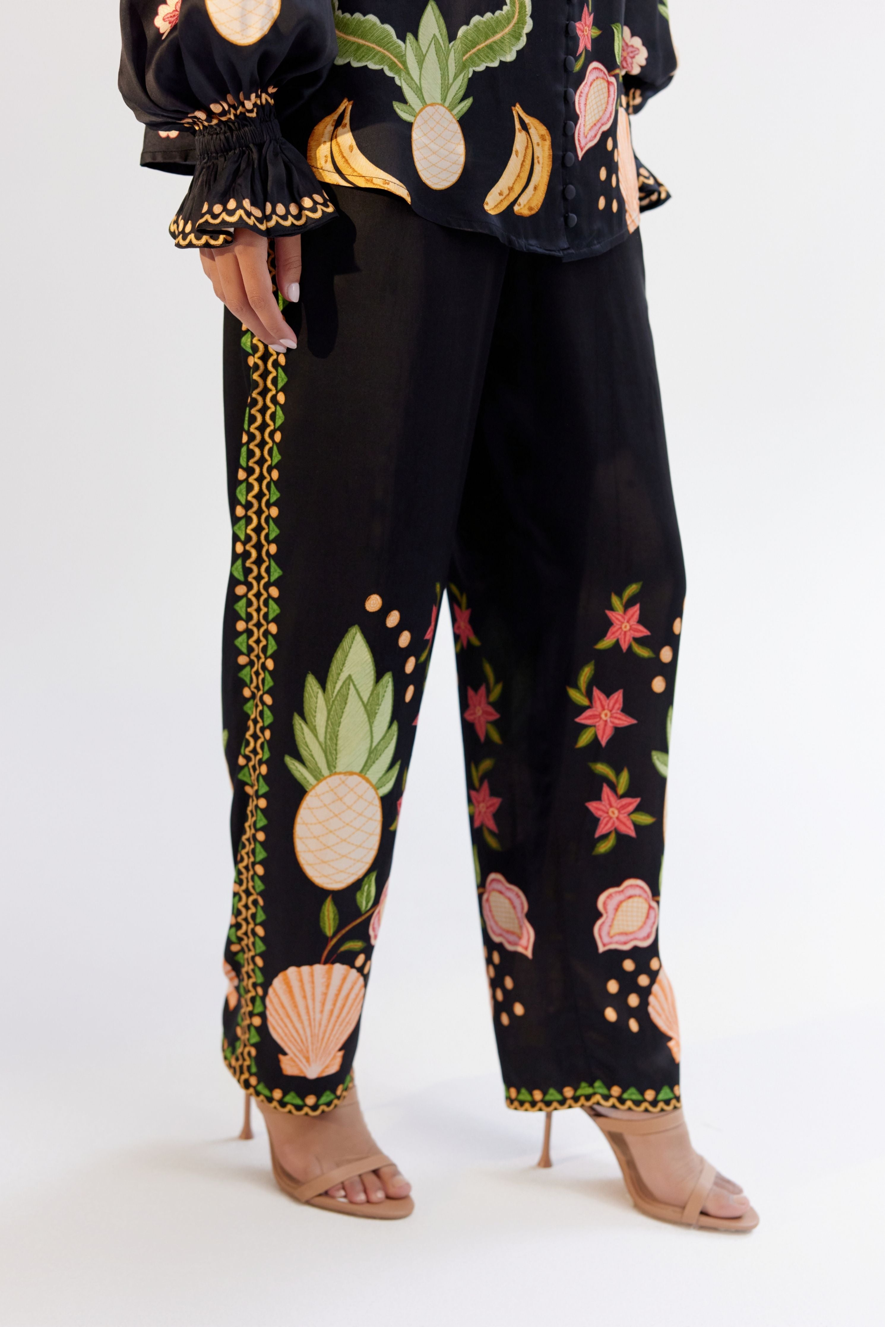 Black Ilia Pants Seashell