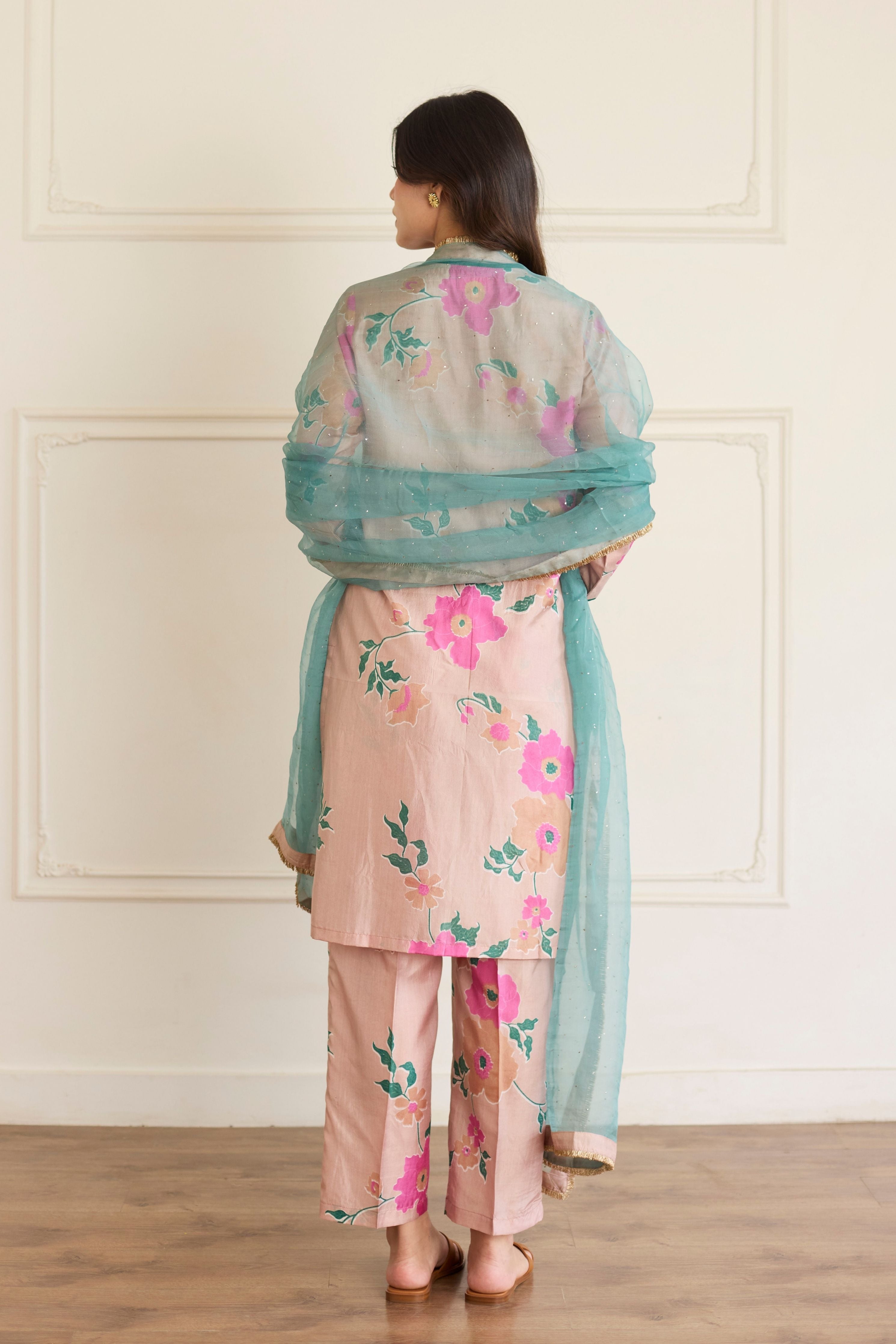 Toosh Kurta Set