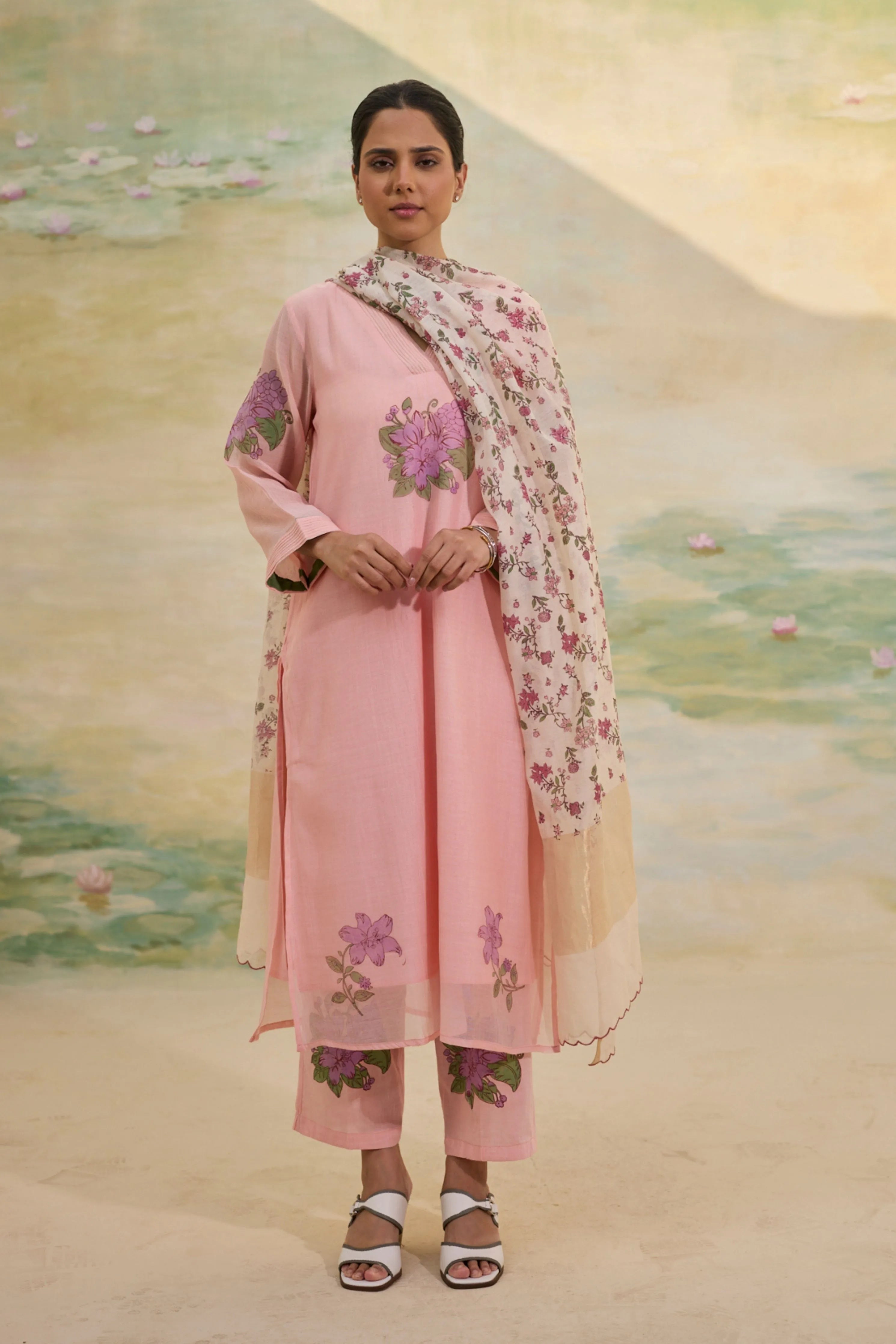 Ira Kurta Set