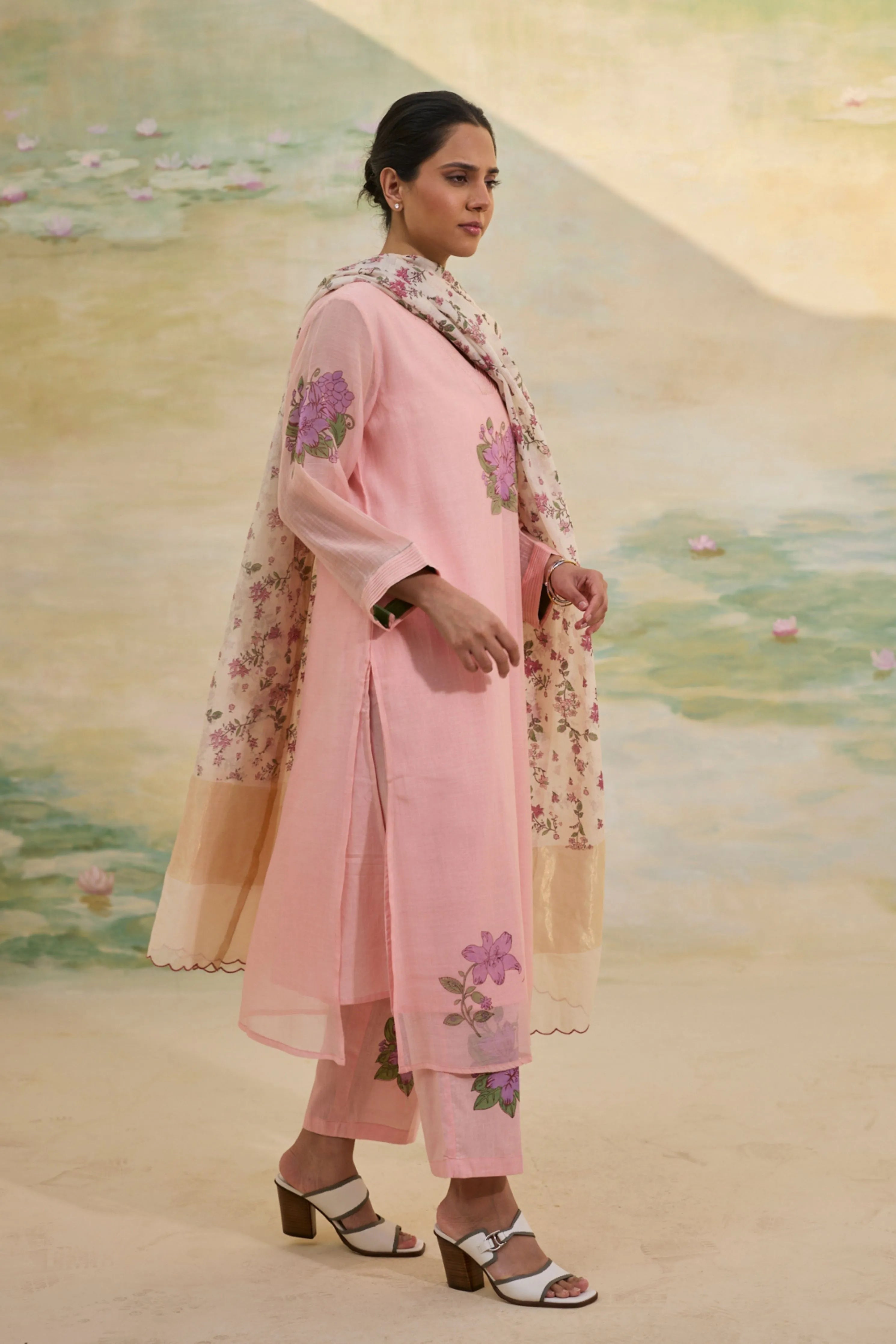 Ira Kurta Set