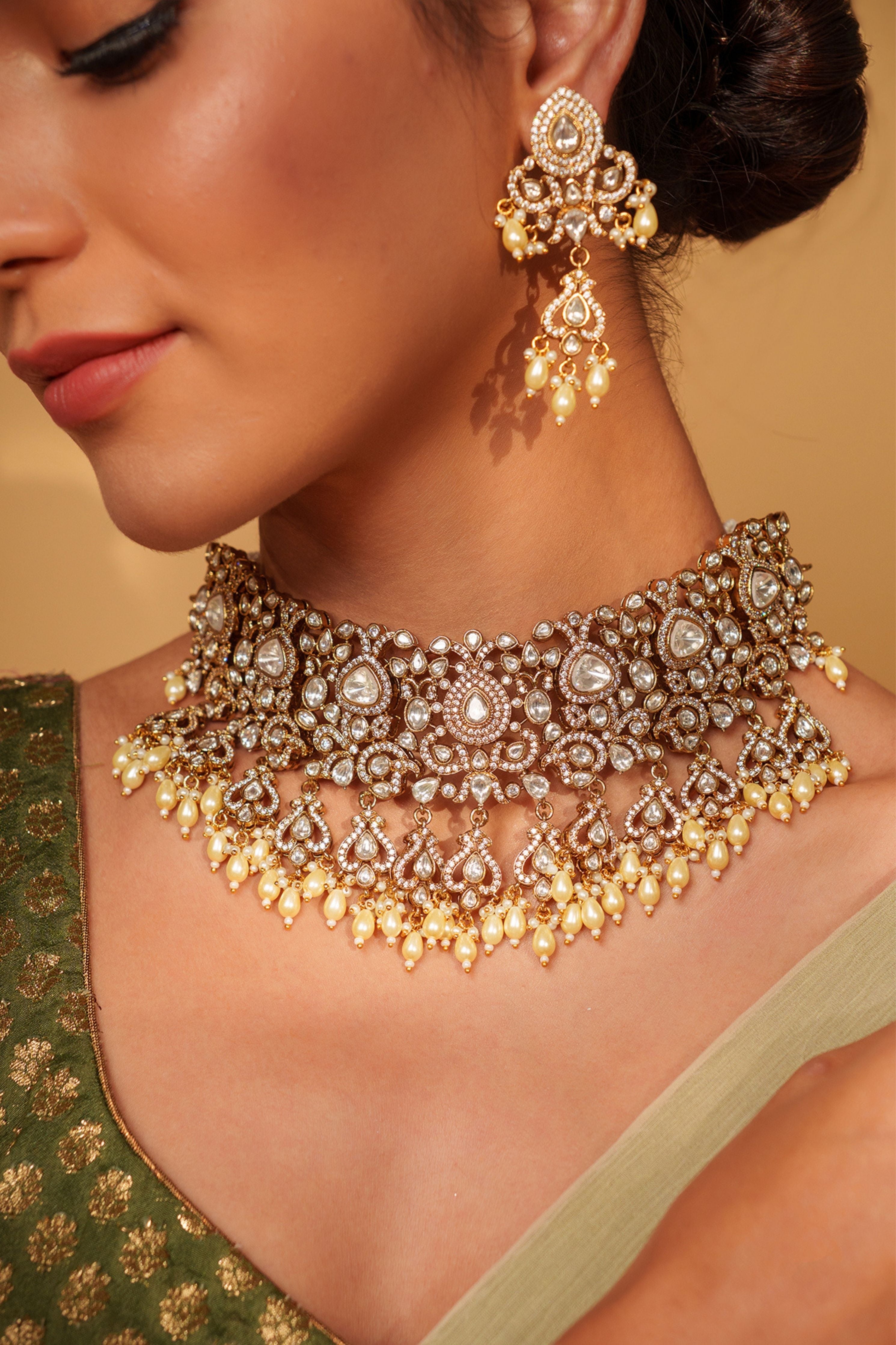 Jade Bold And Dramatic Two Tone Finish Polki Necklace Set