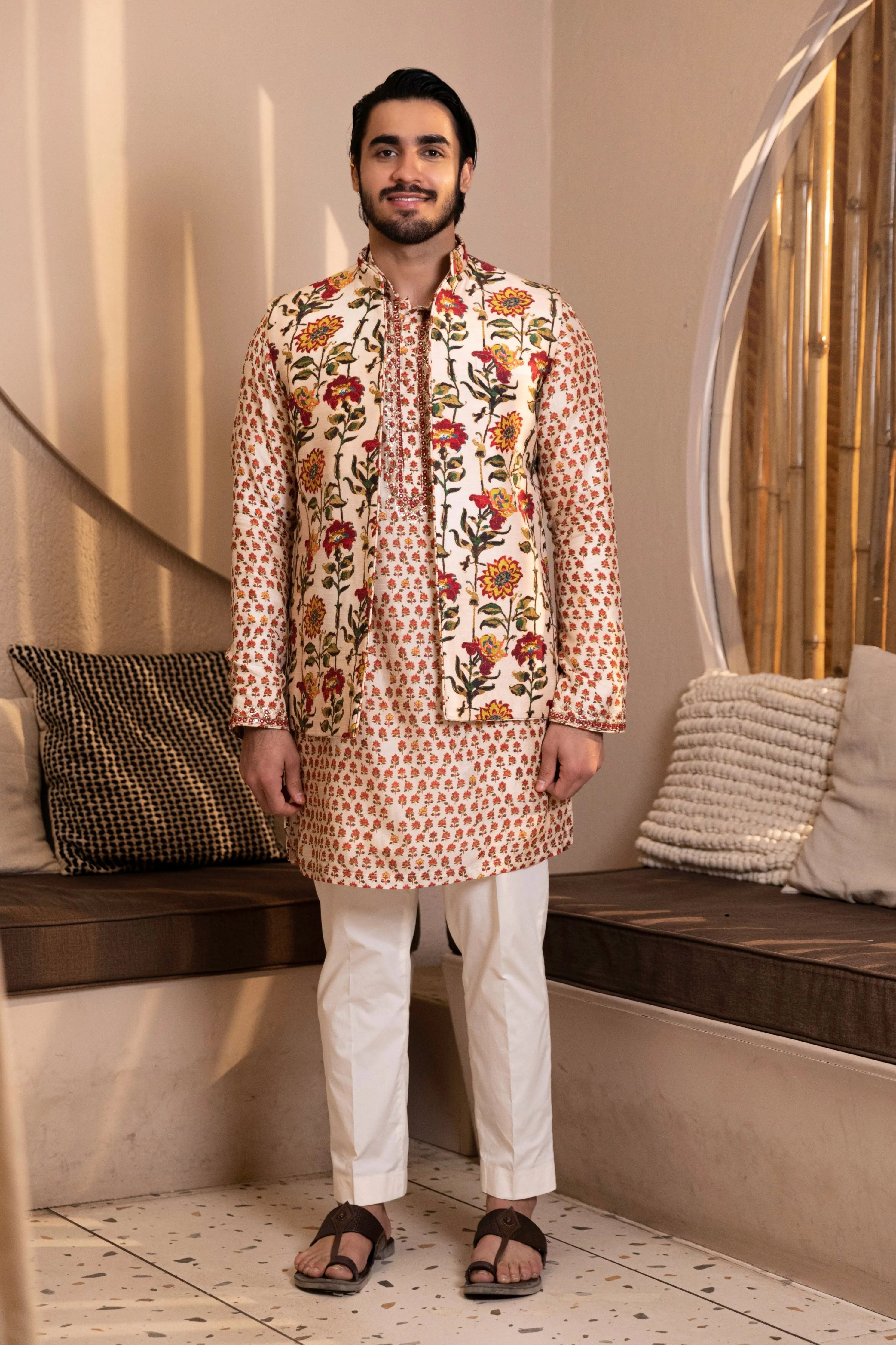 Ivory Mini Buti Kurta Bandi Set