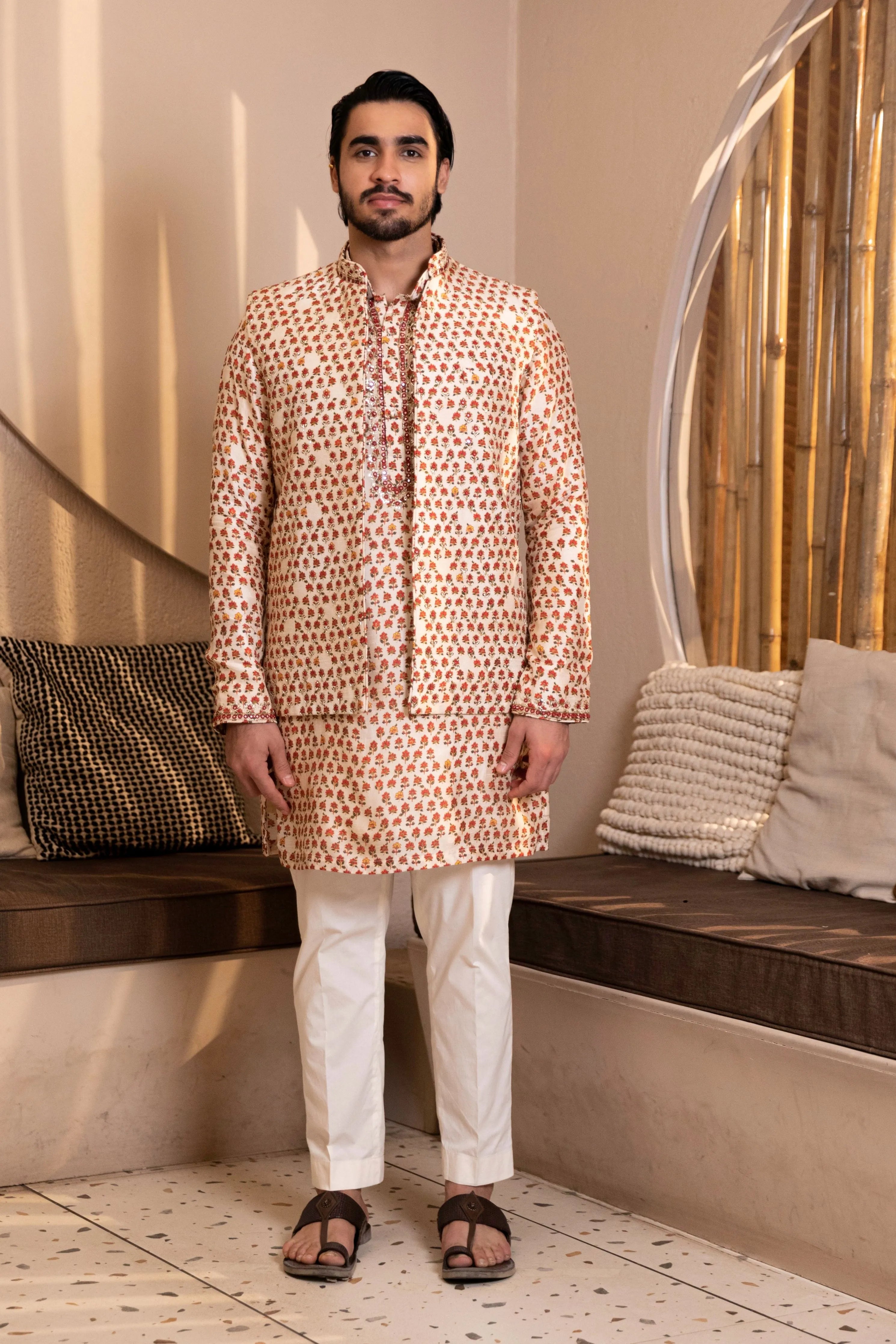 Ivory Mini Buti Kurta Bandi Set