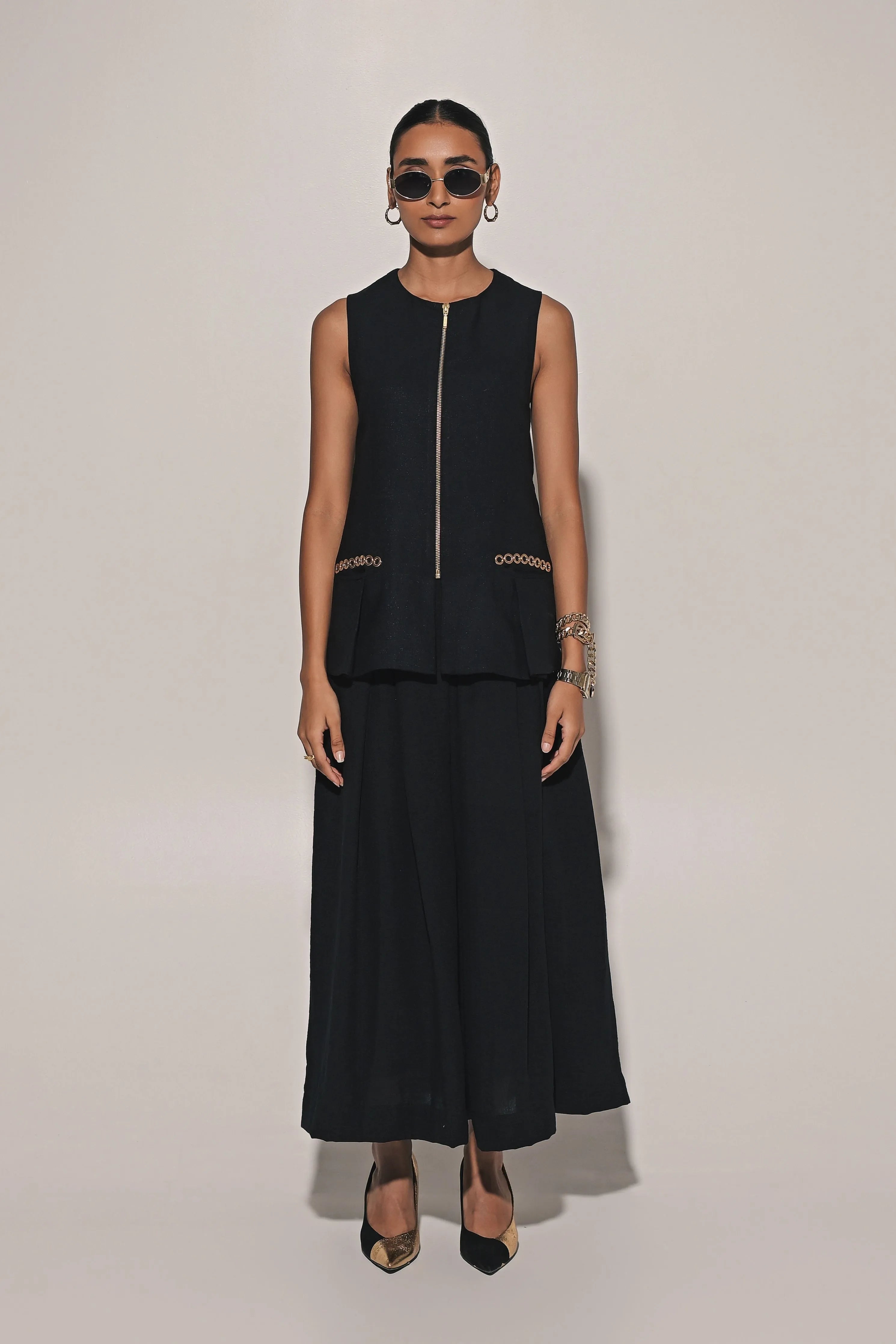 Black Elan Skirt With Kuro Zipper