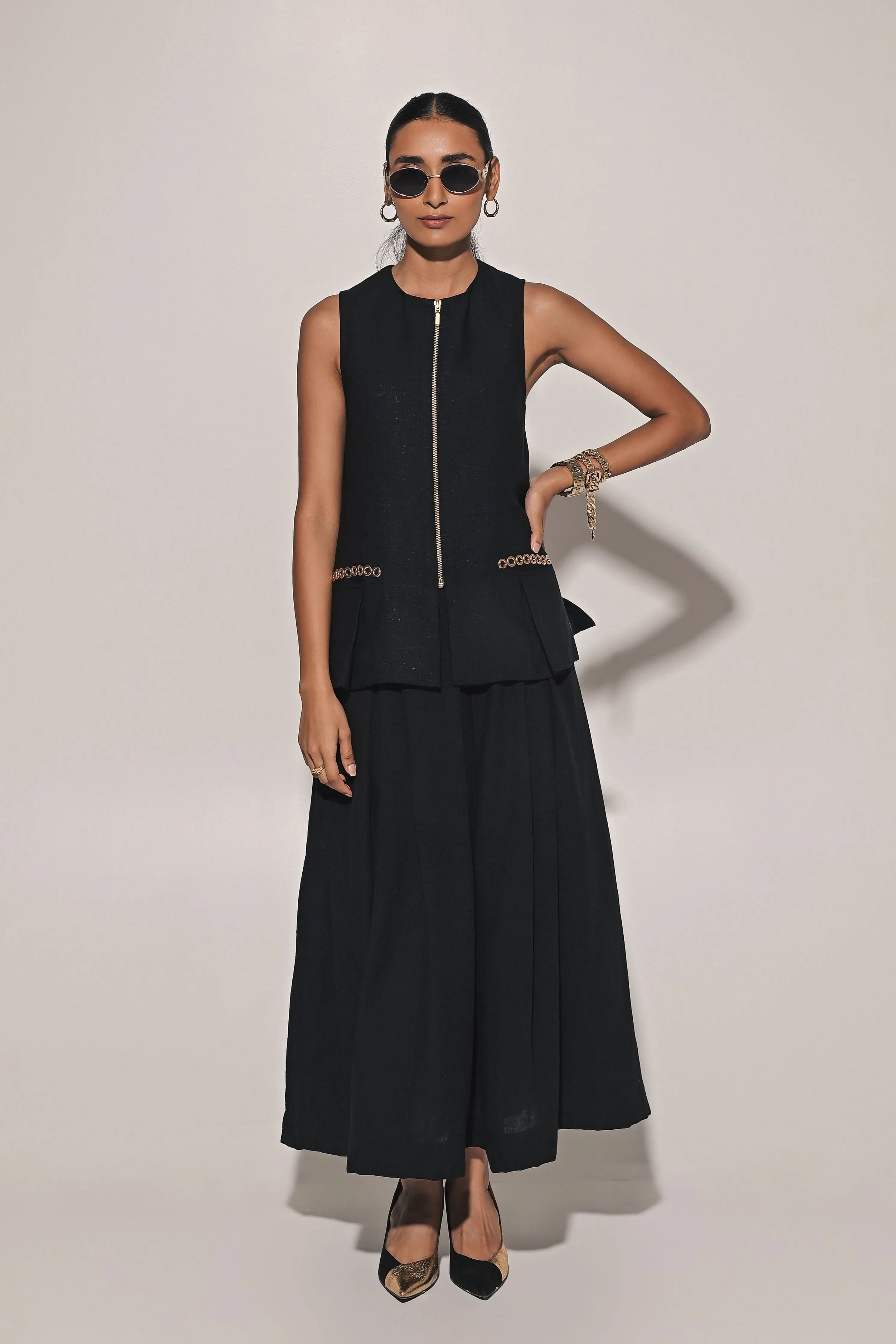 Black Elan Skirt With Kuro Zipper
