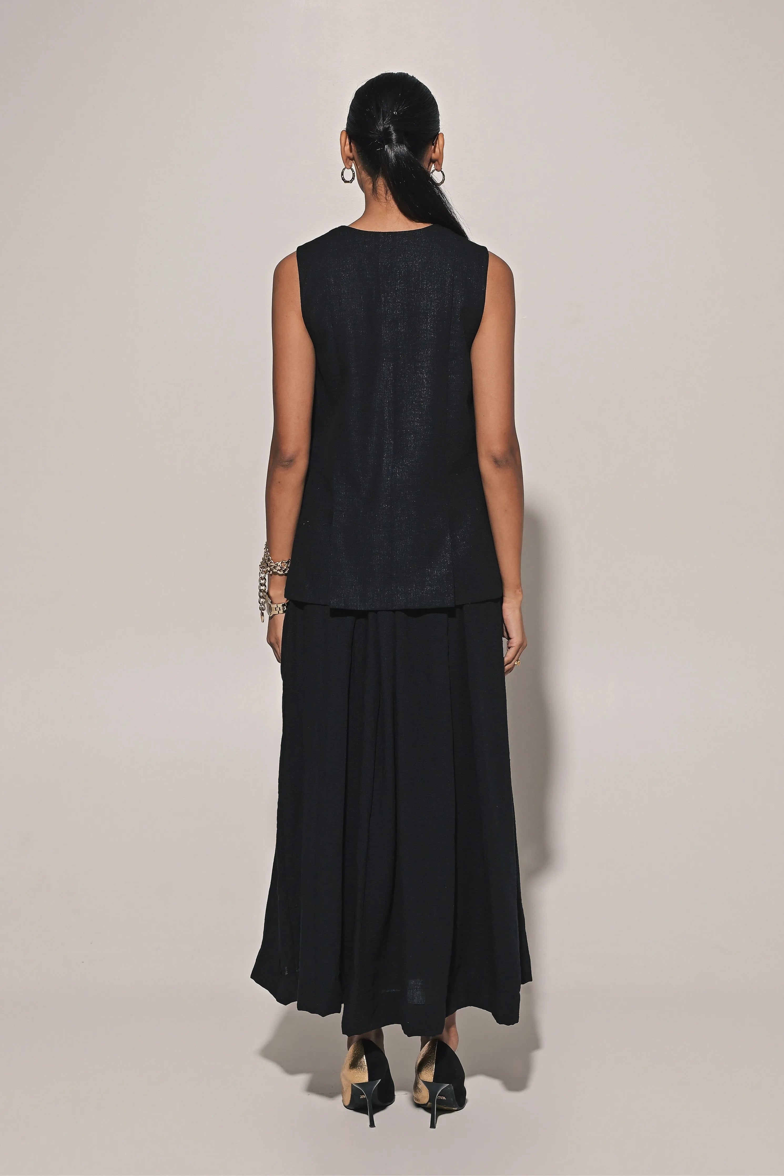 Black Elan Skirt With Kuro Zipper