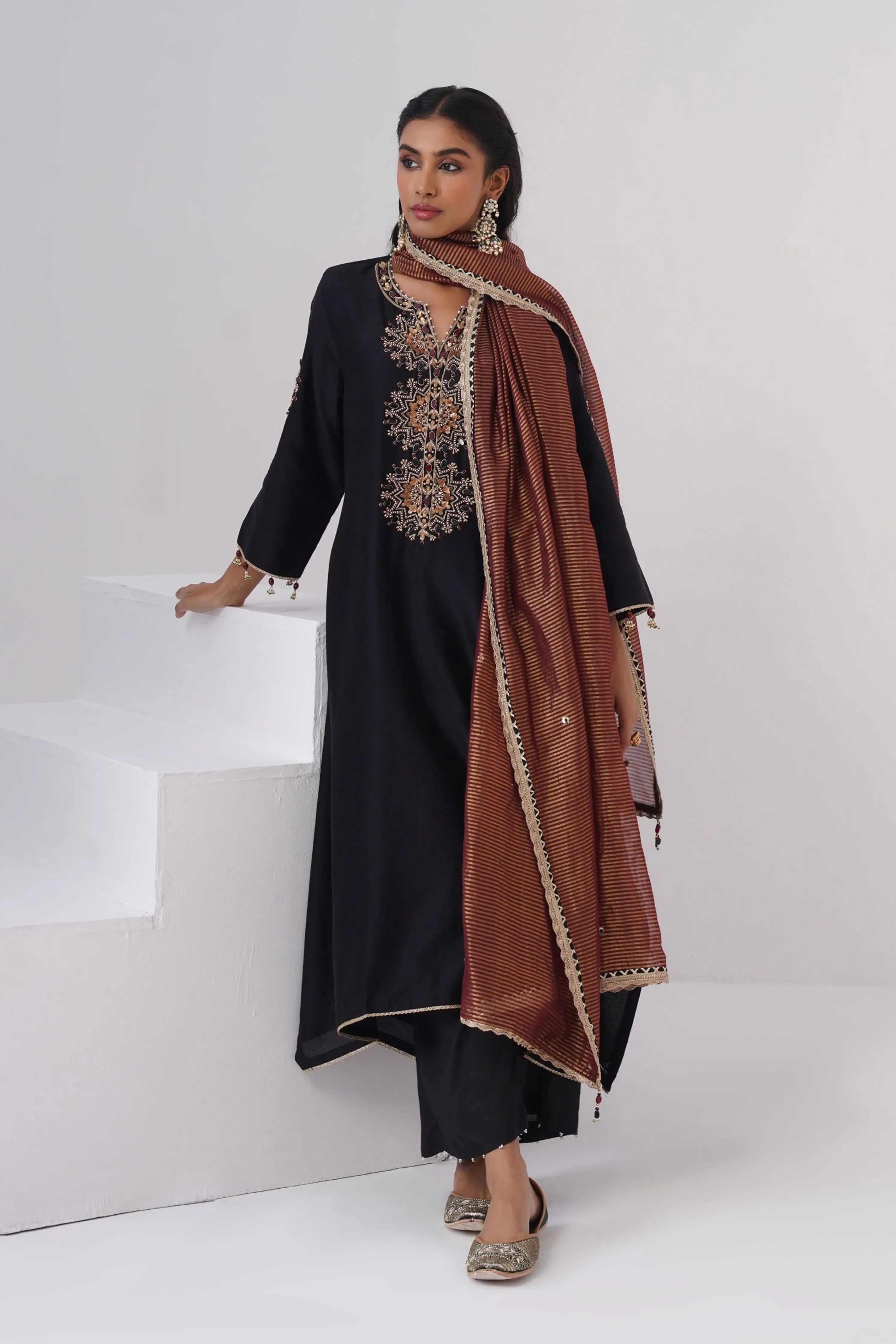 Surmayi Kurta Set