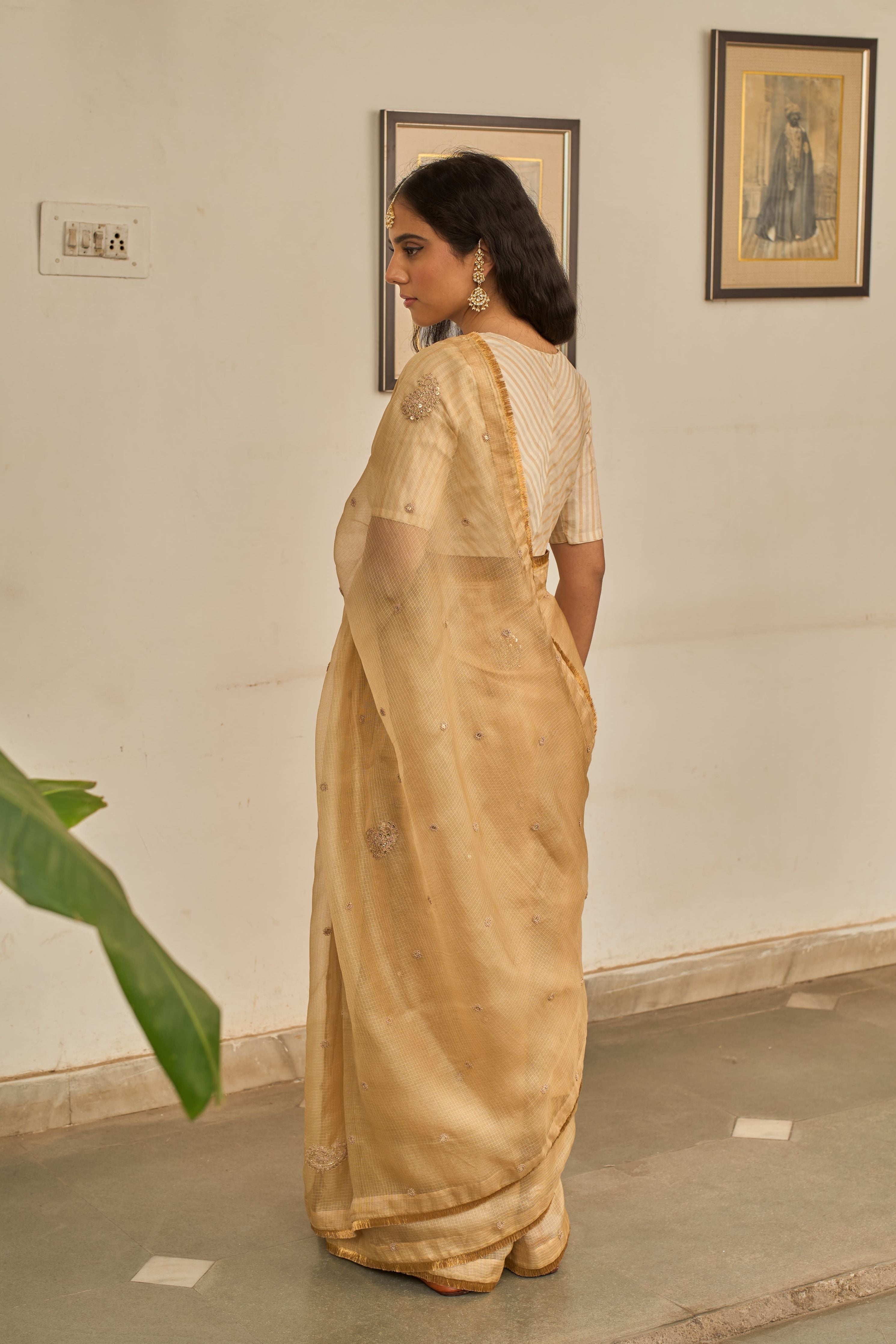 Gulzar Saree