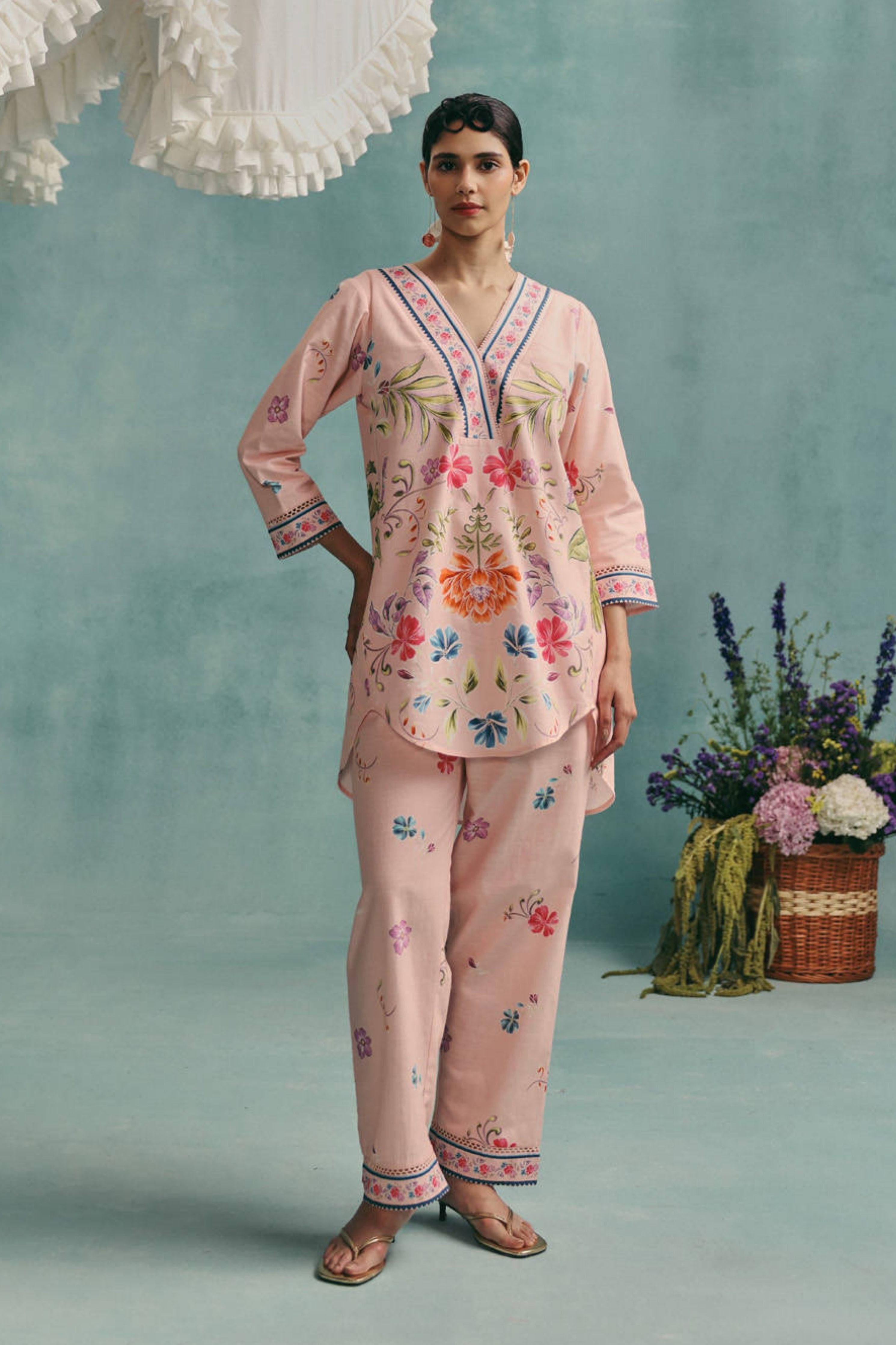 Rose Vneck Short Kurta Set