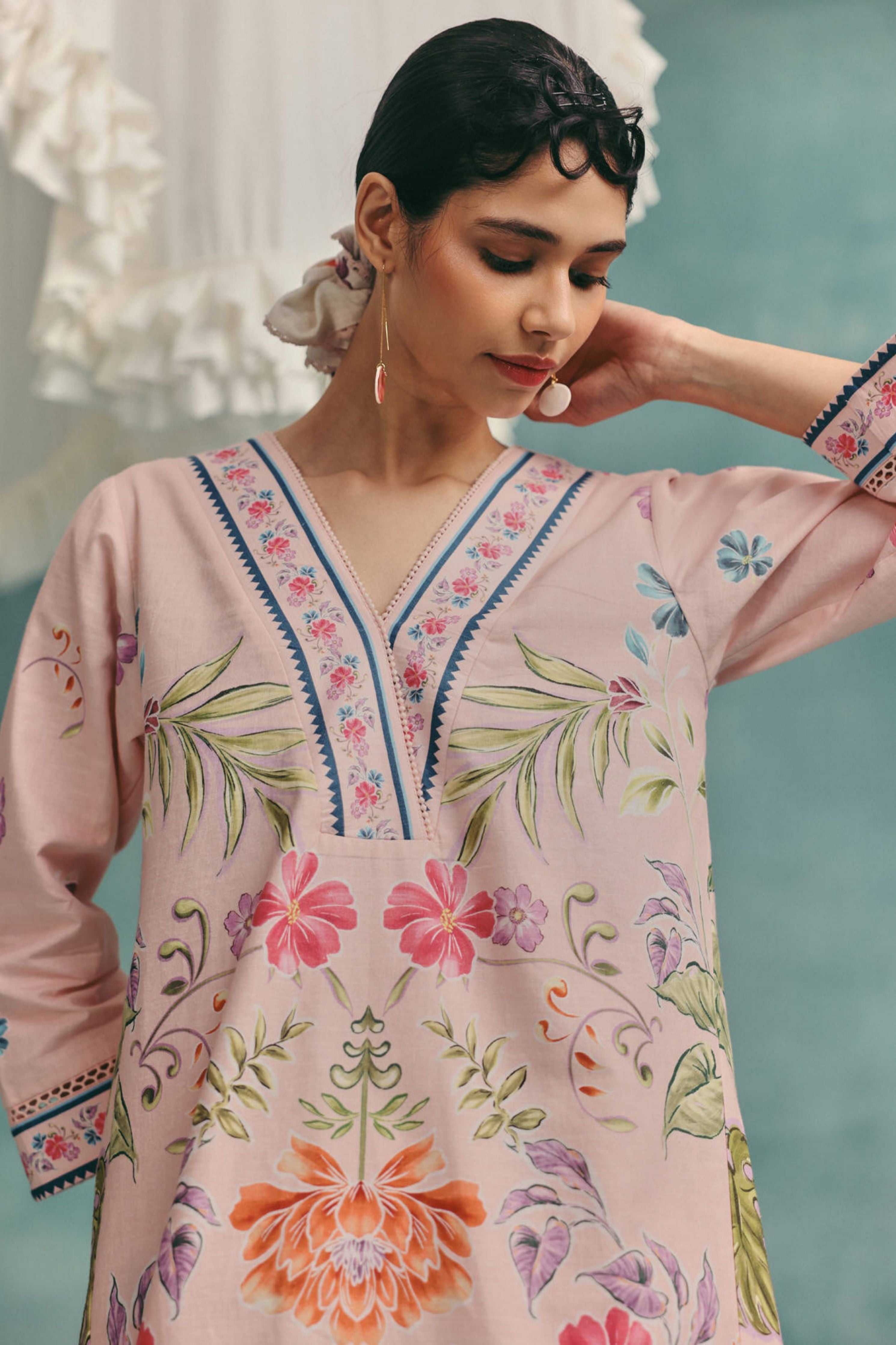 Rose Vneck Short Kurta Set