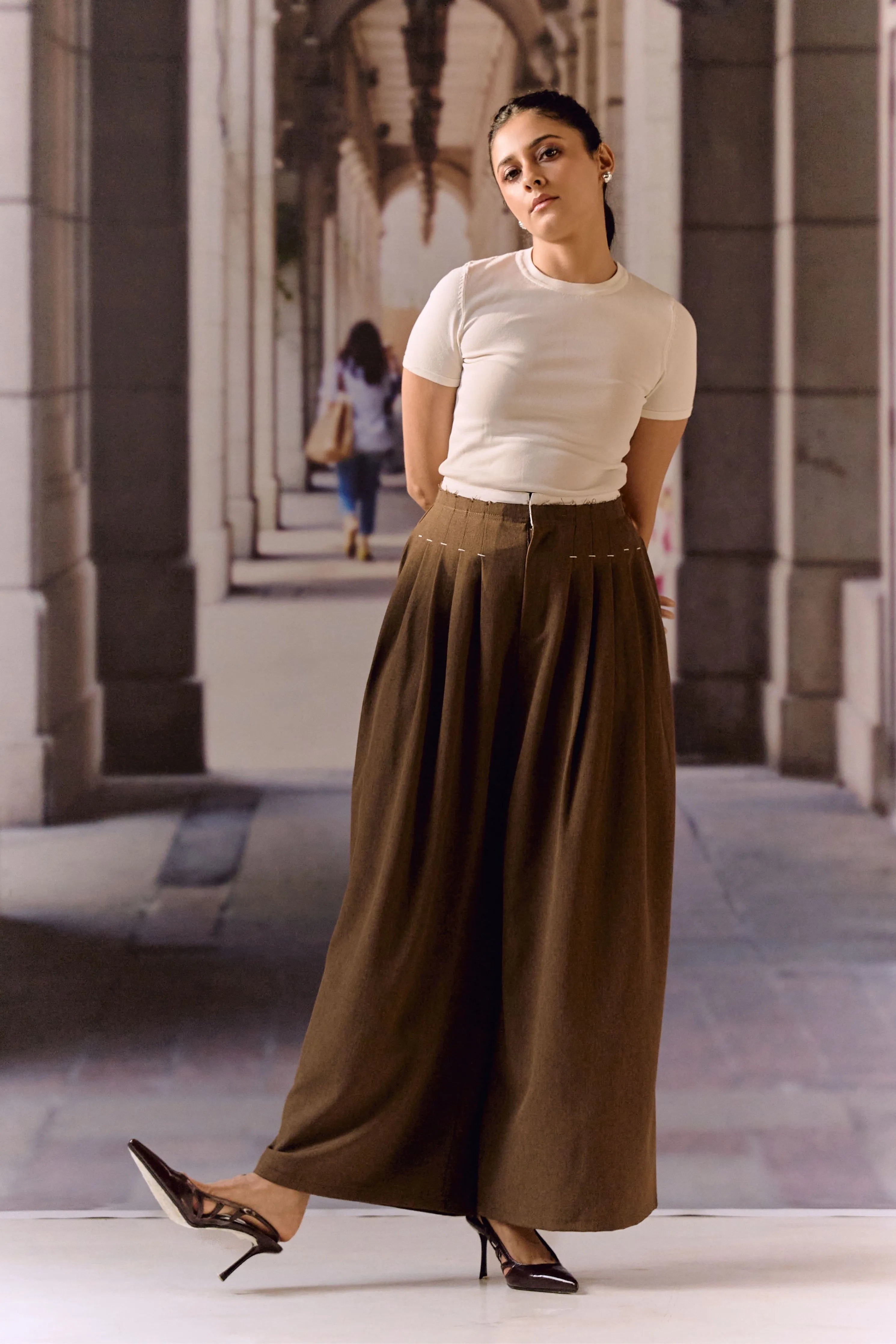 Pintuck Wide-Leg Trousers- Brown