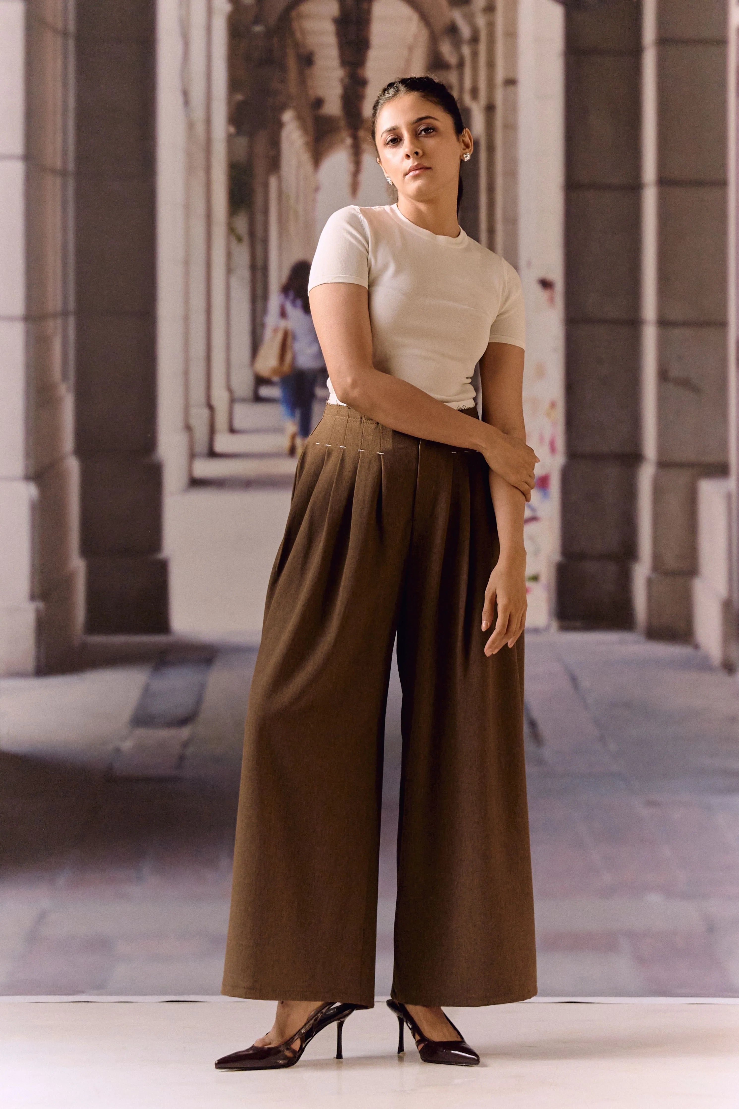 Pintuck Wide-Leg Trousers- Brown