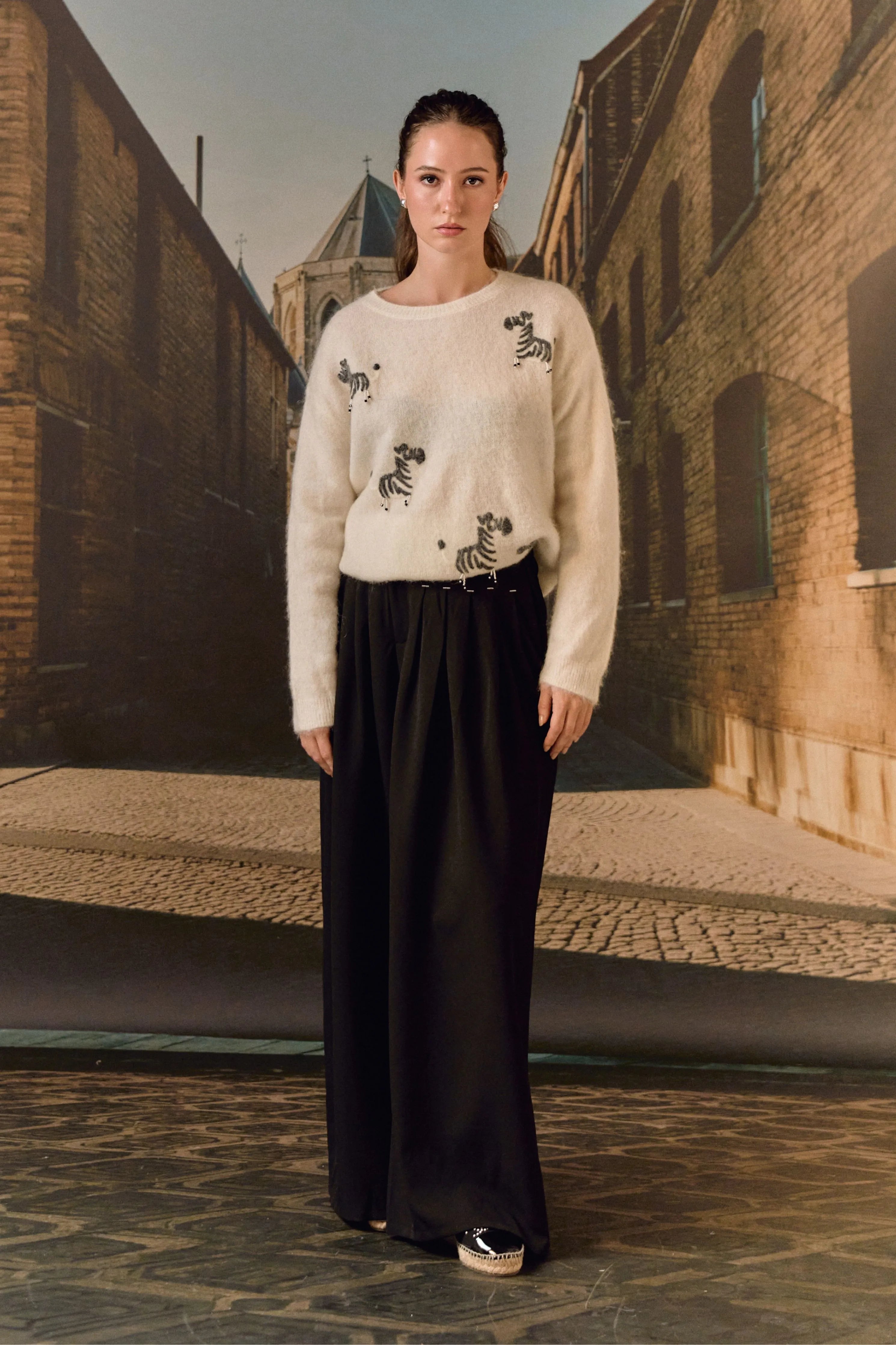 Pintuck Wide-Leg Trousers- Black