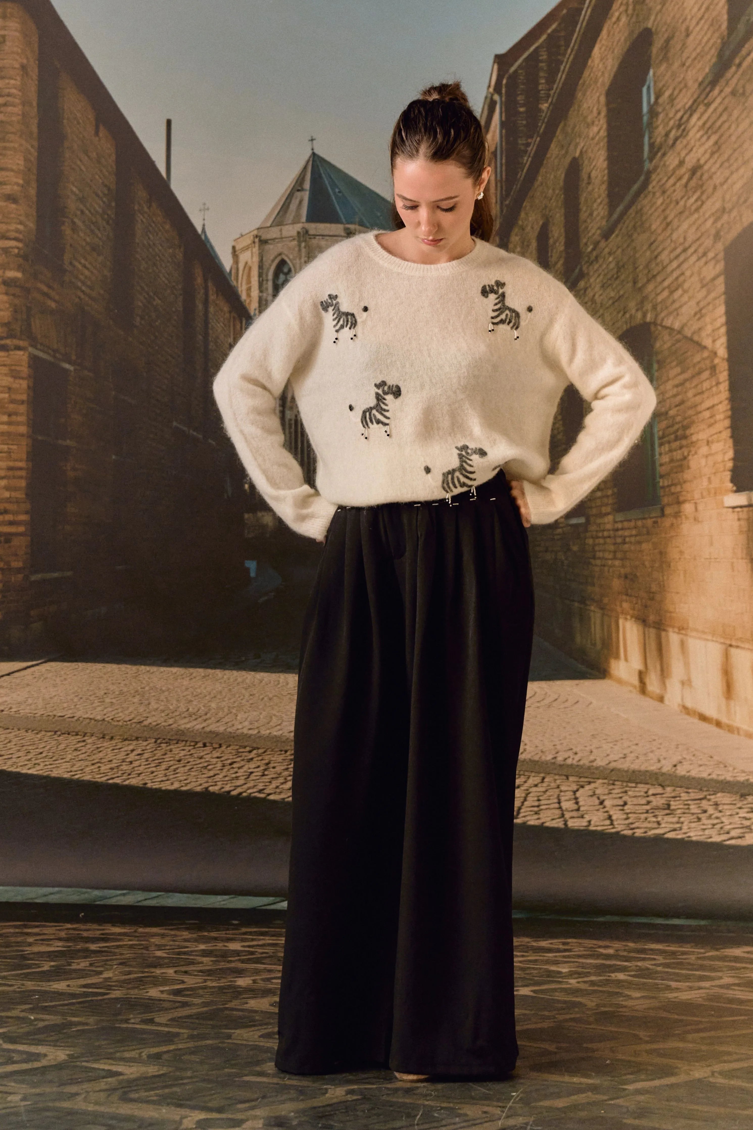 Pintuck Wide-Leg Trousers- Black