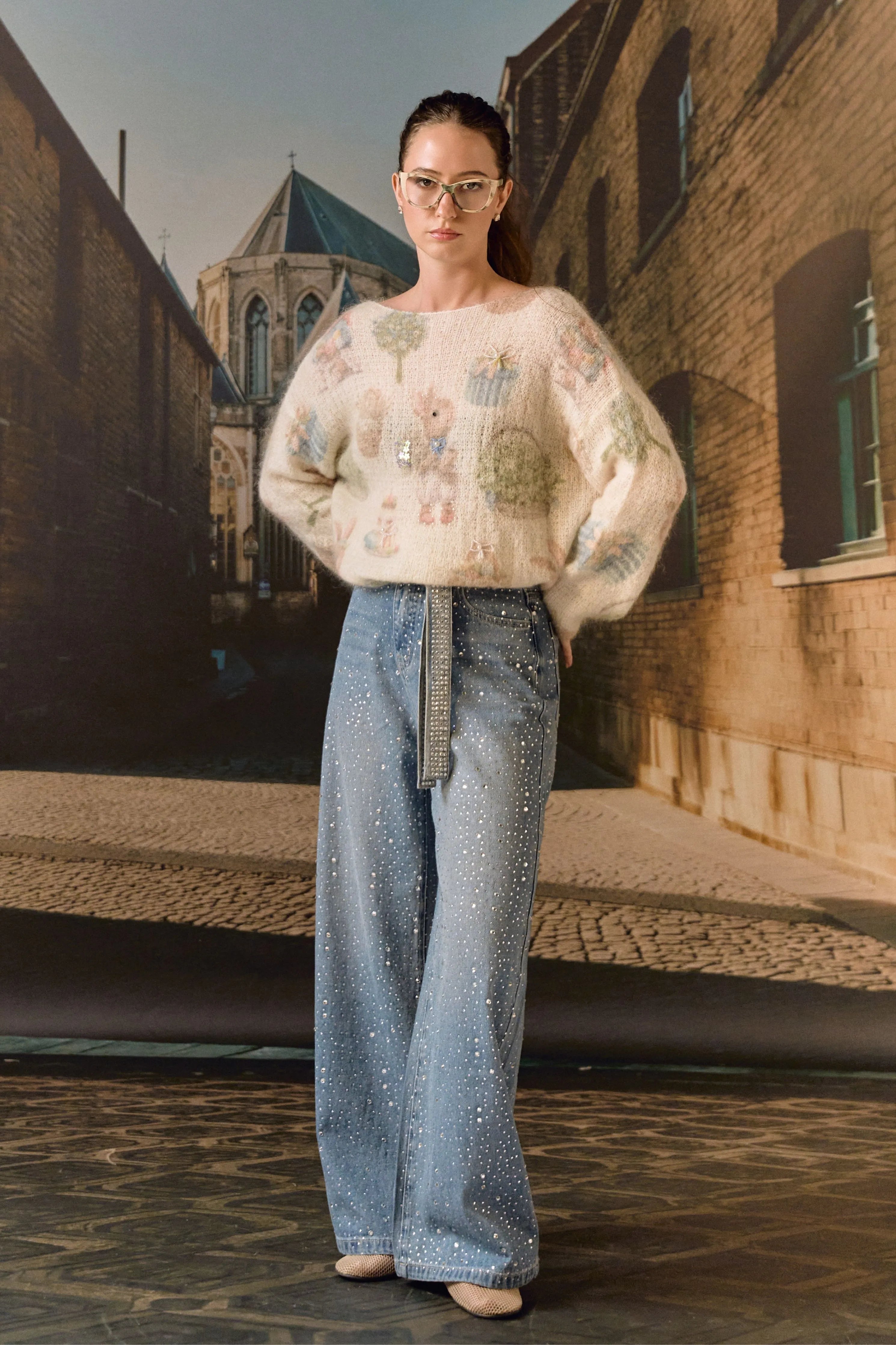Alice in Wonderland sweater