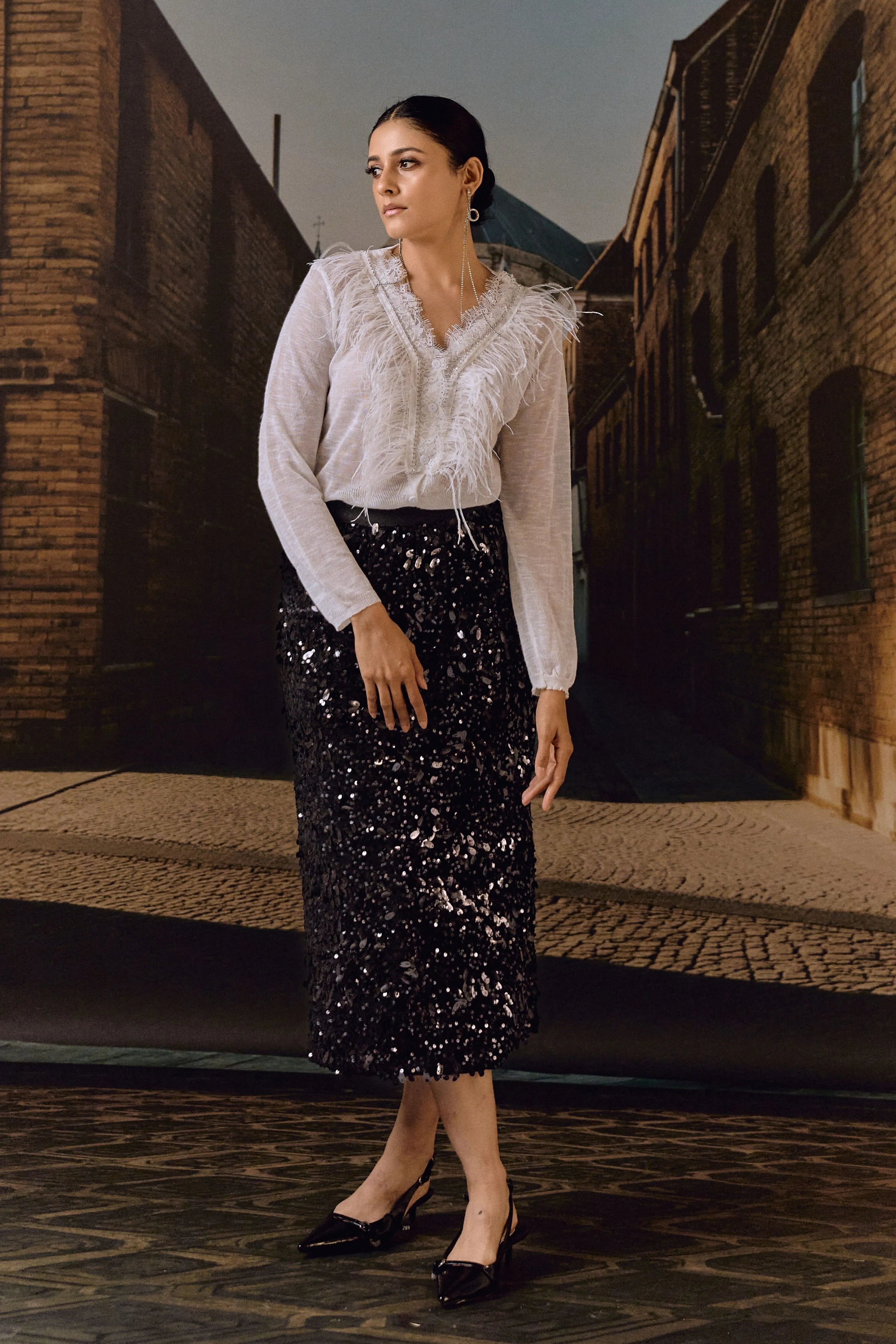 Velvet sequin pencil skirt- Black