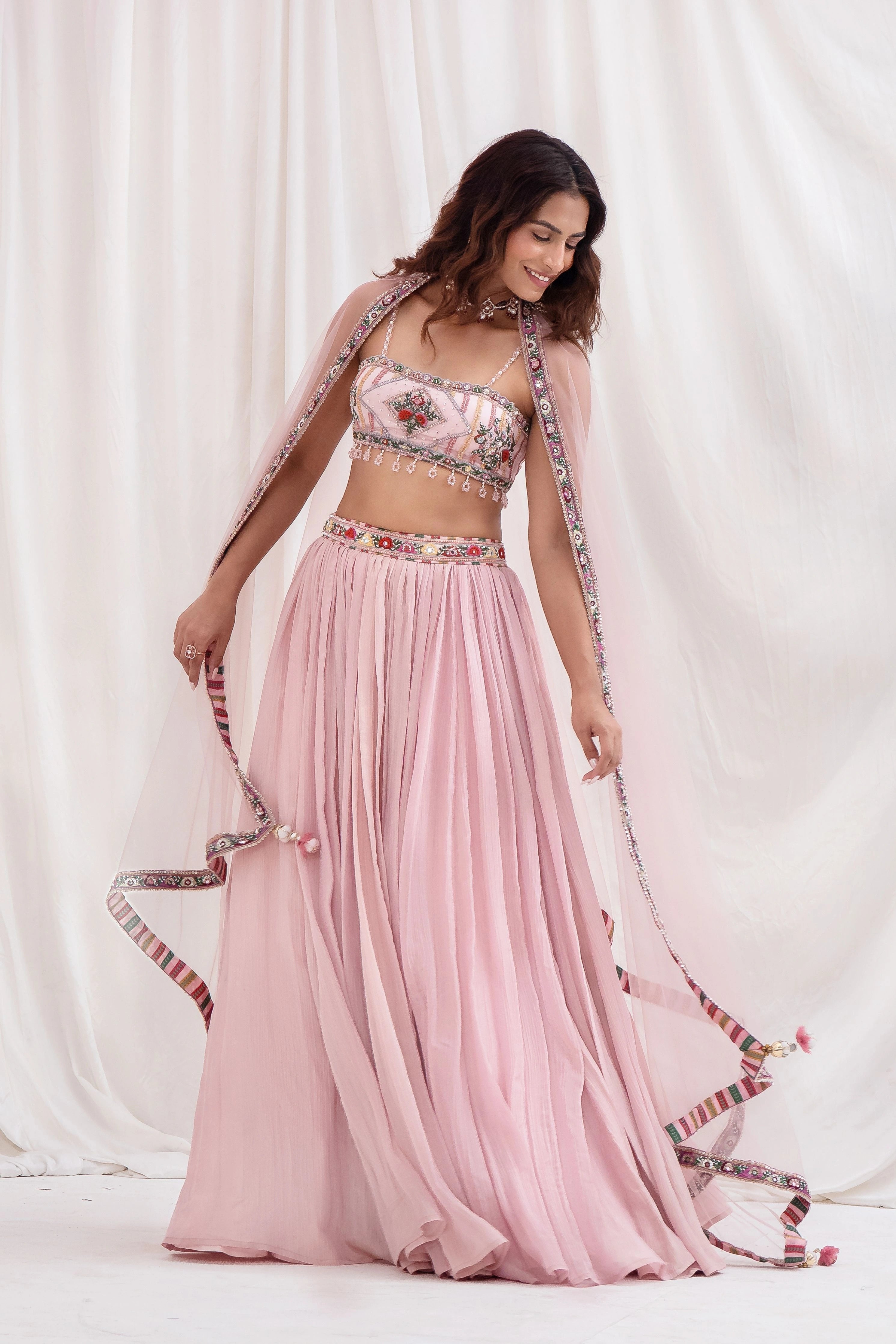 Gulabi Aabha Lehenga