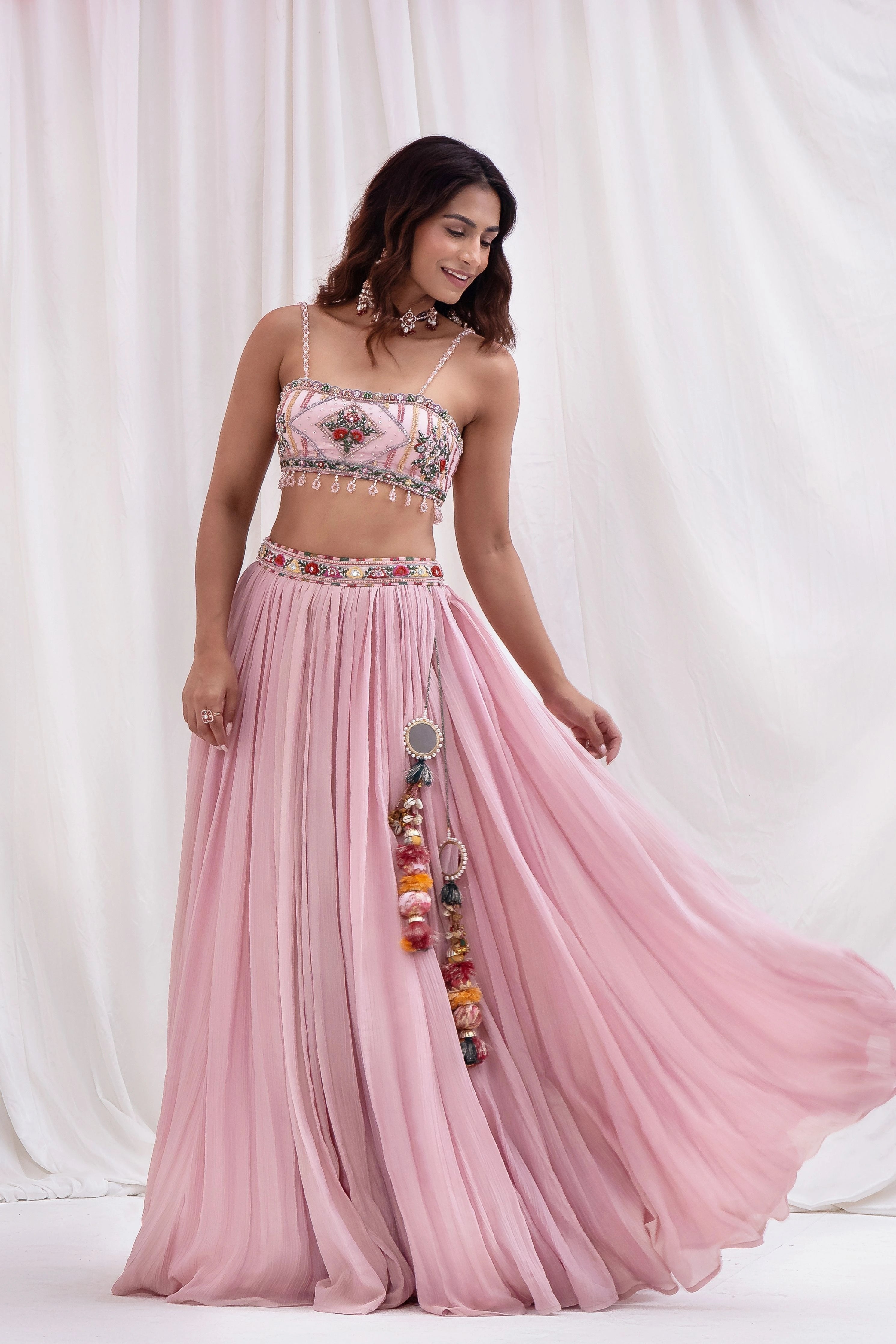 Gulabi Aabha Lehenga