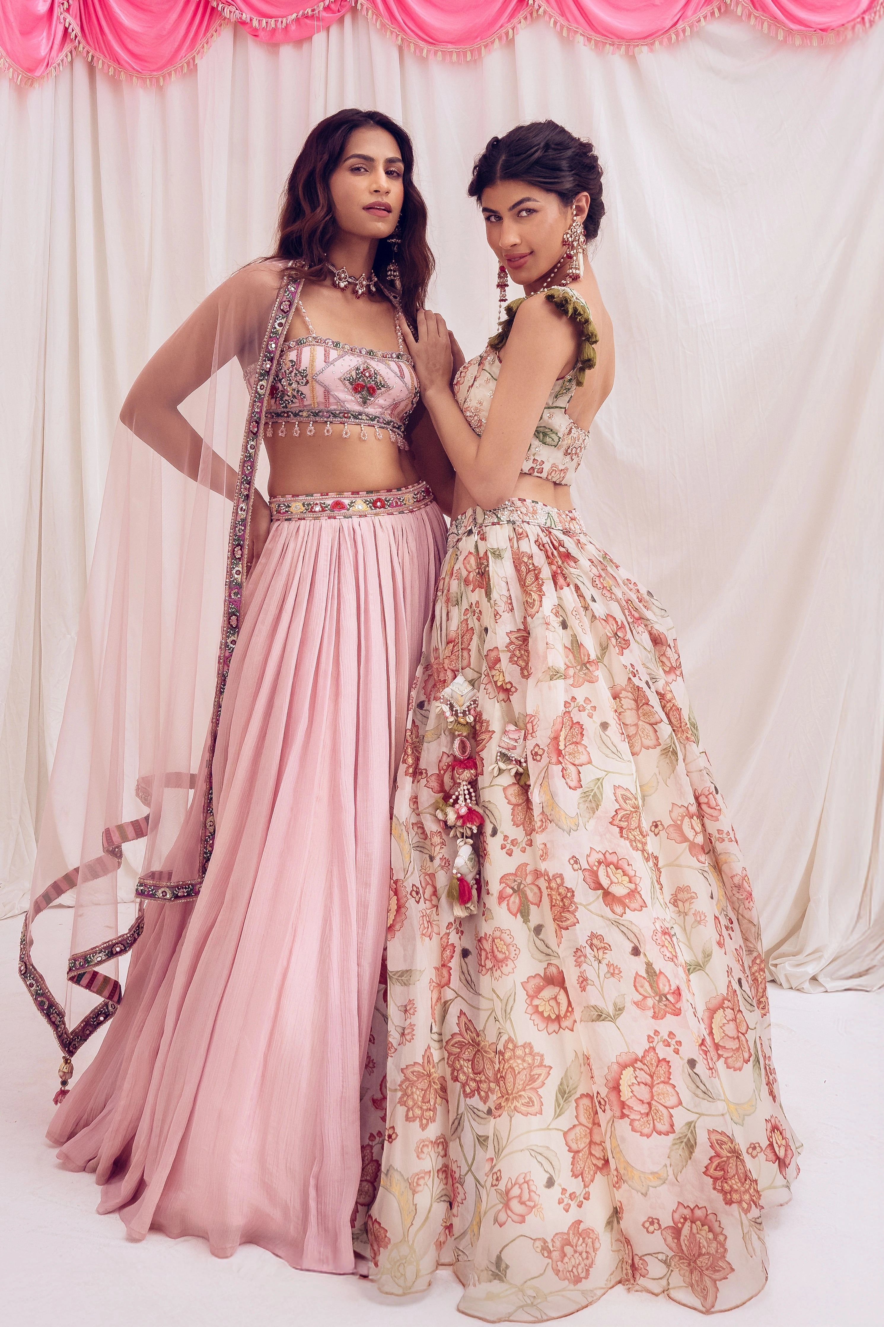 Gulabi Aabha Lehenga