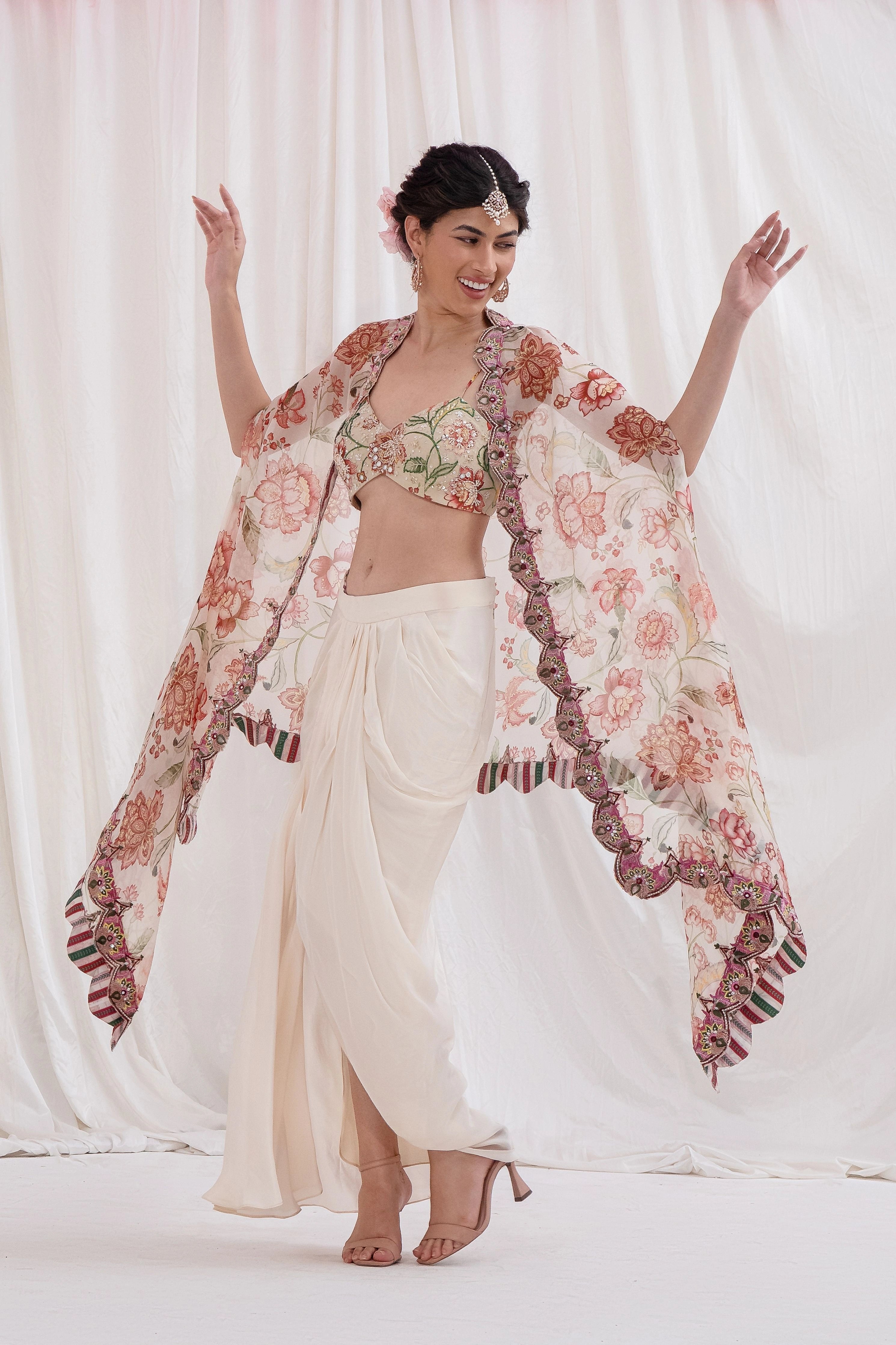 Chandani Ada Cape Set