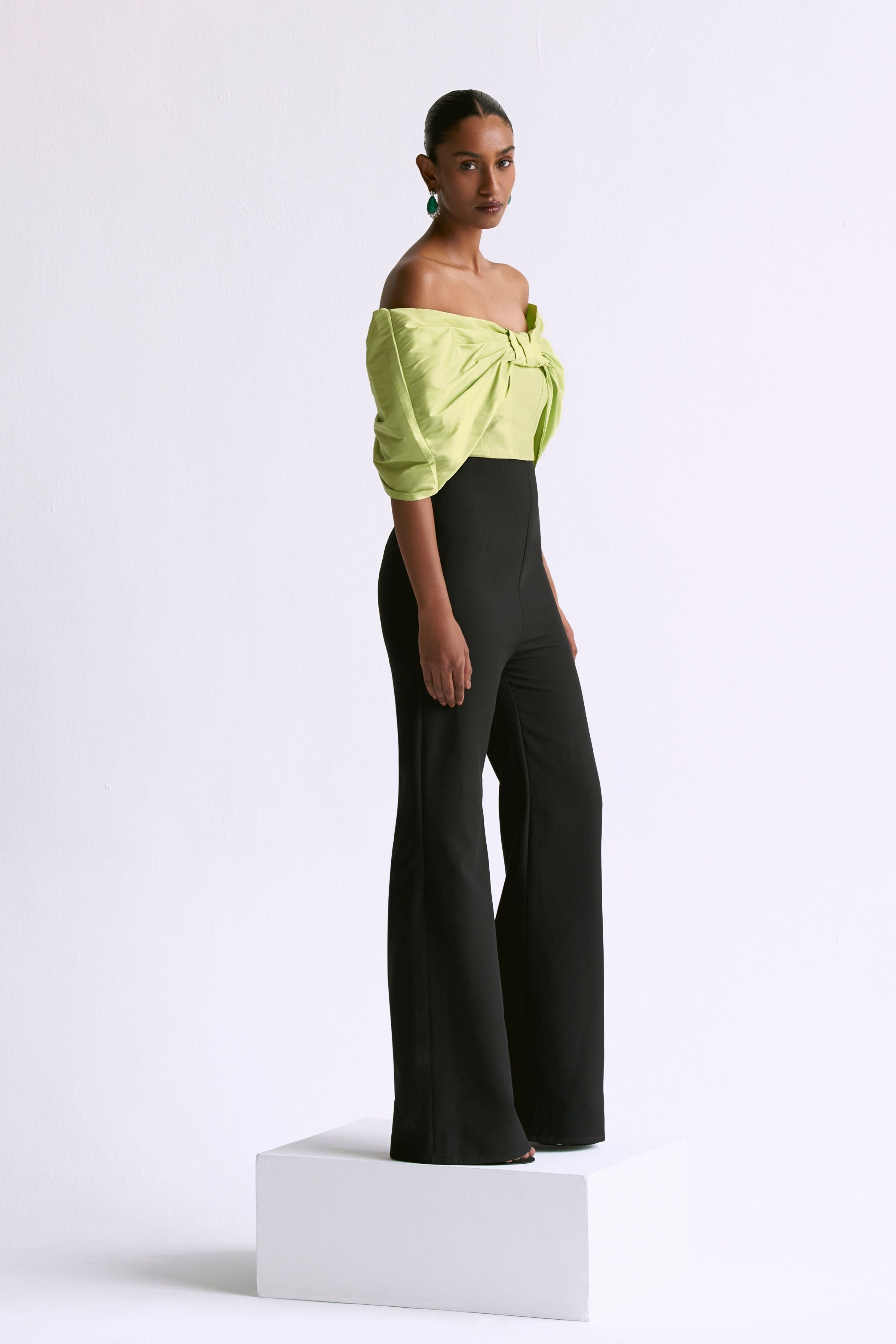 Contrast Bow Detailed Jumpsuit
