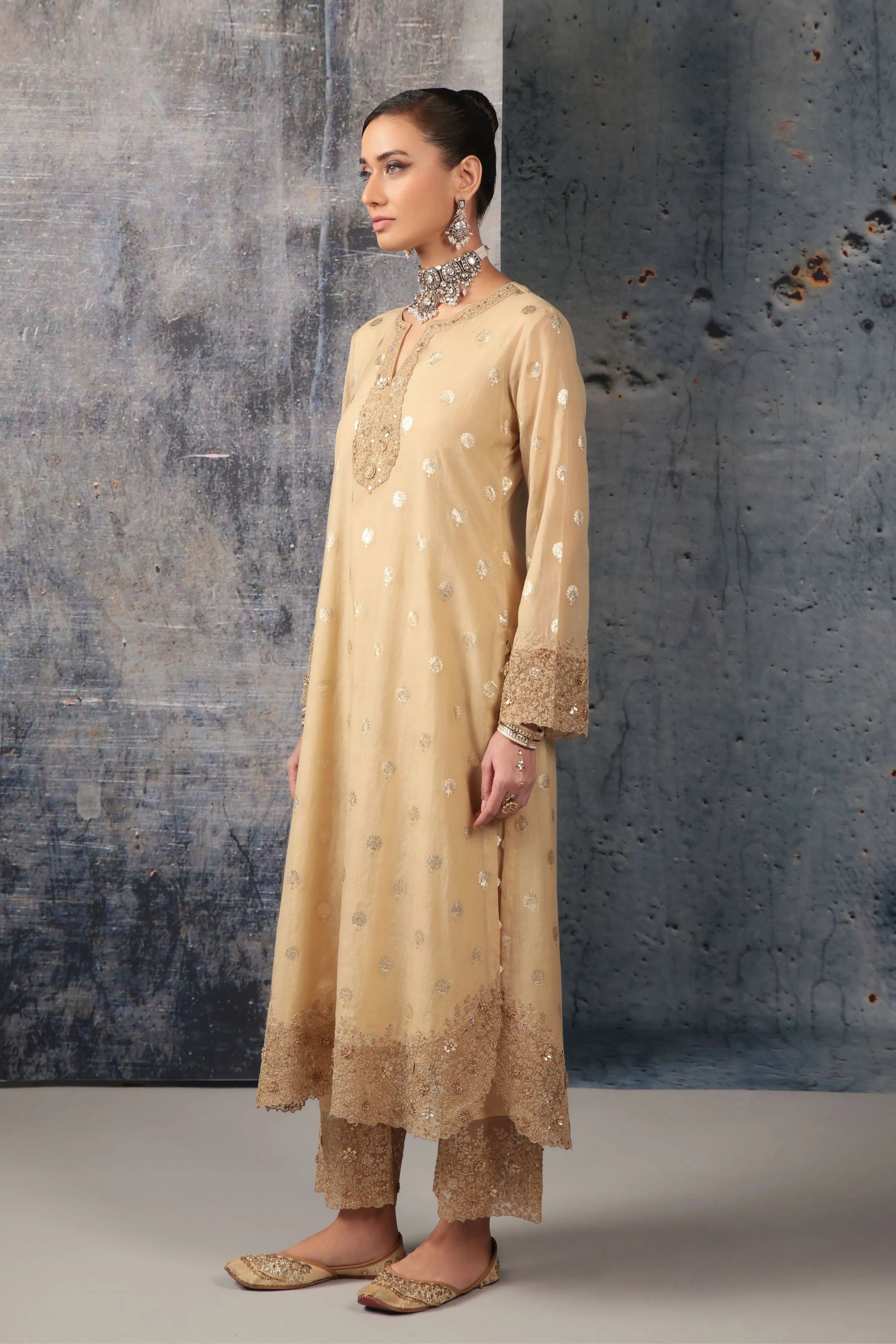 Mehrang Ivory Farshi Kurta Set